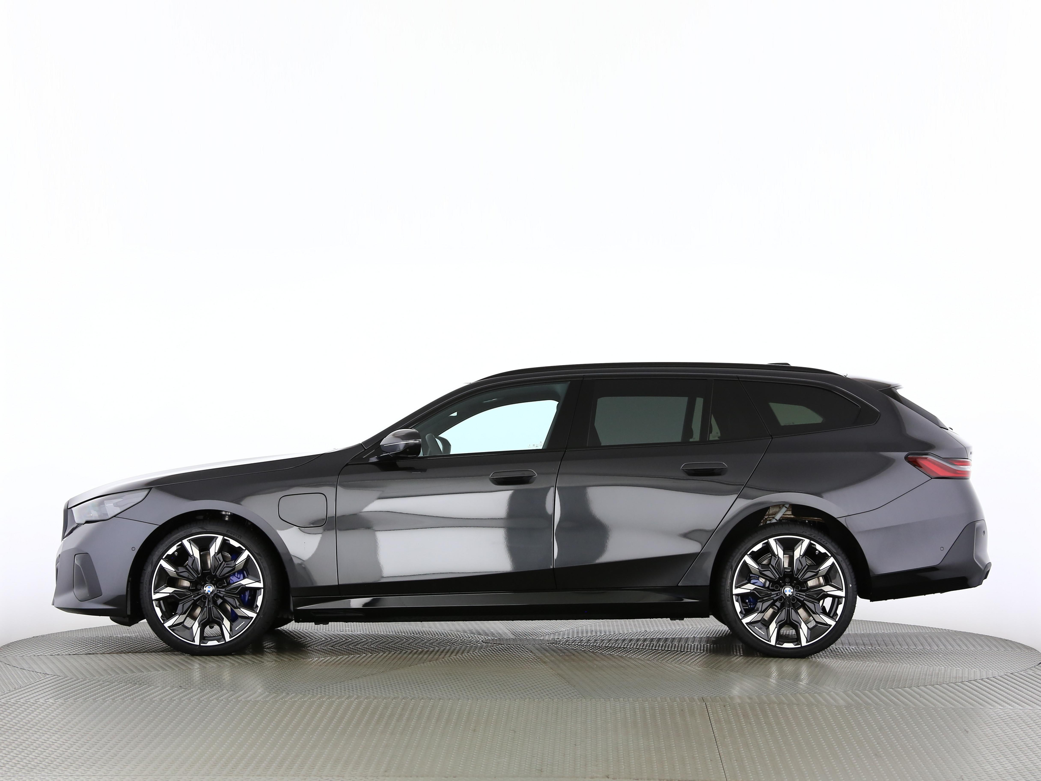 listing desktop thumbnail image 1