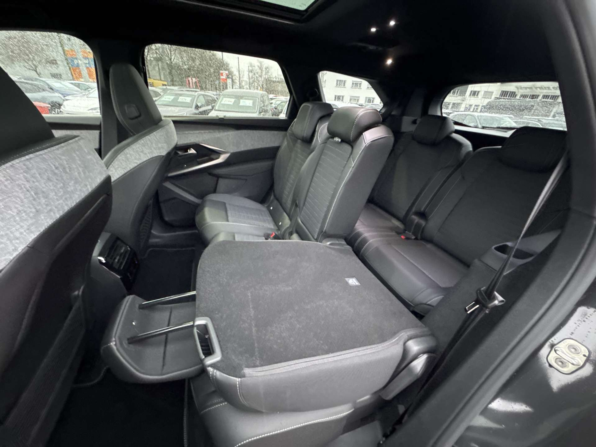 listing desktop thumbnail image 6