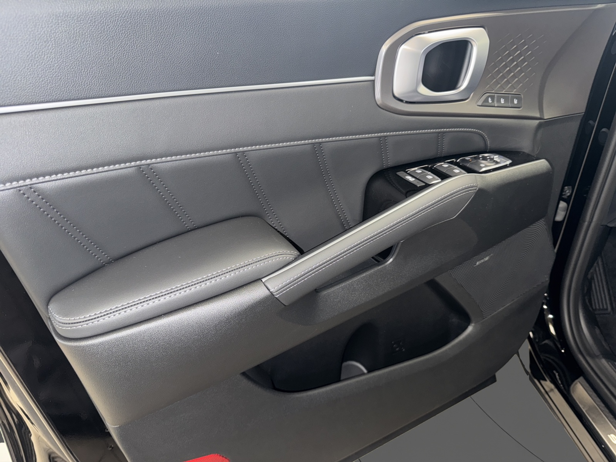 listing desktop thumbnail image 12