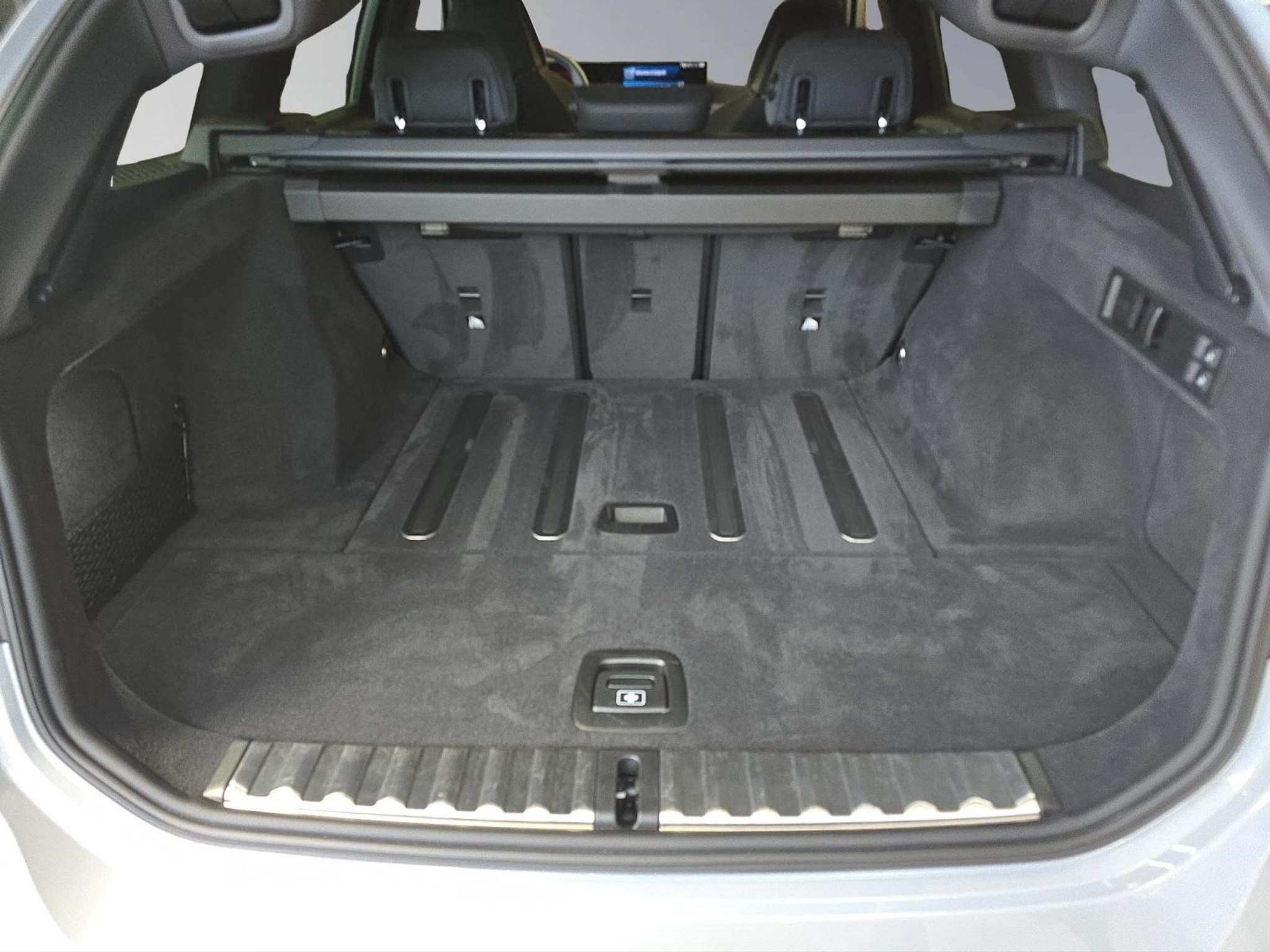 listing desktop thumbnail image 17