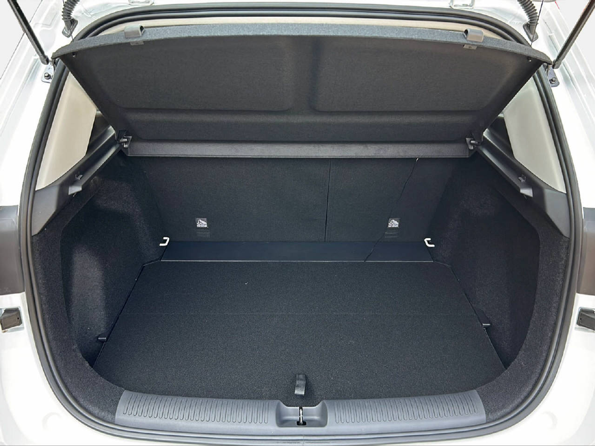 listing desktop thumbnail image 11