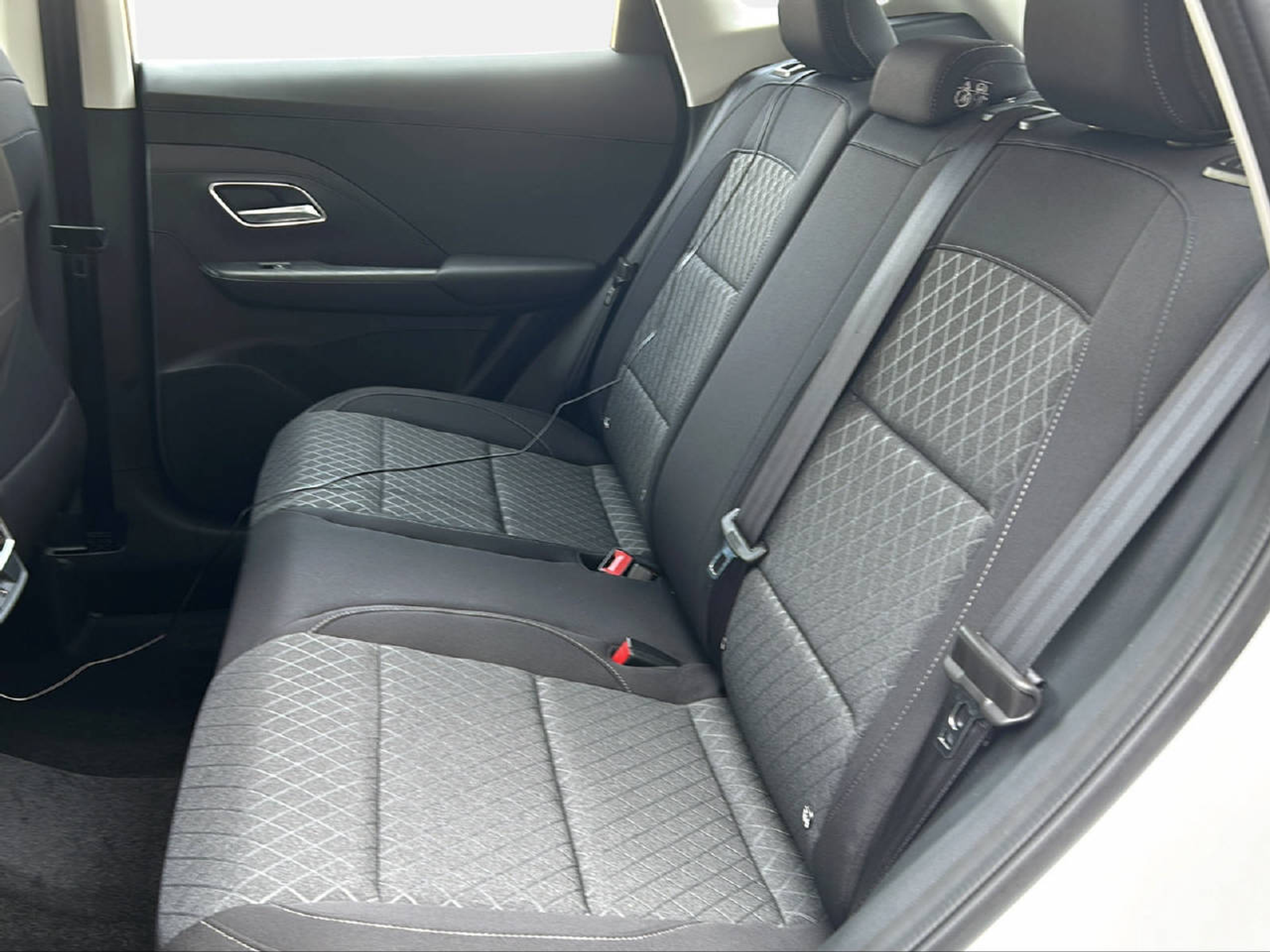 listing desktop thumbnail image 10