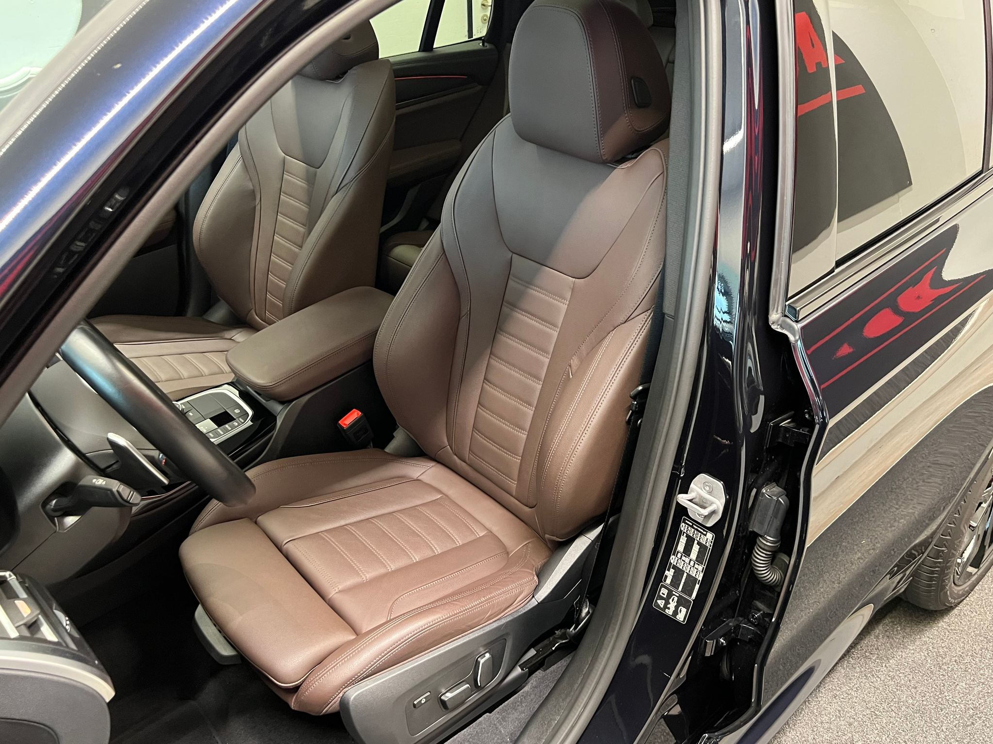 listing desktop thumbnail image 15