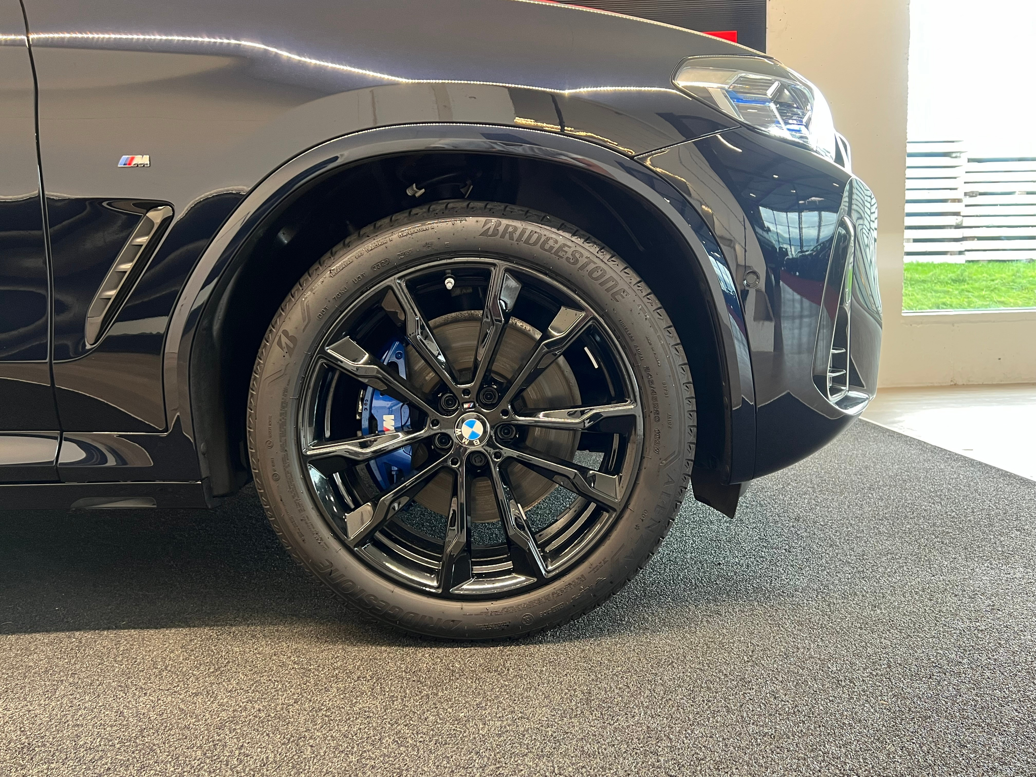 listing desktop thumbnail image 5