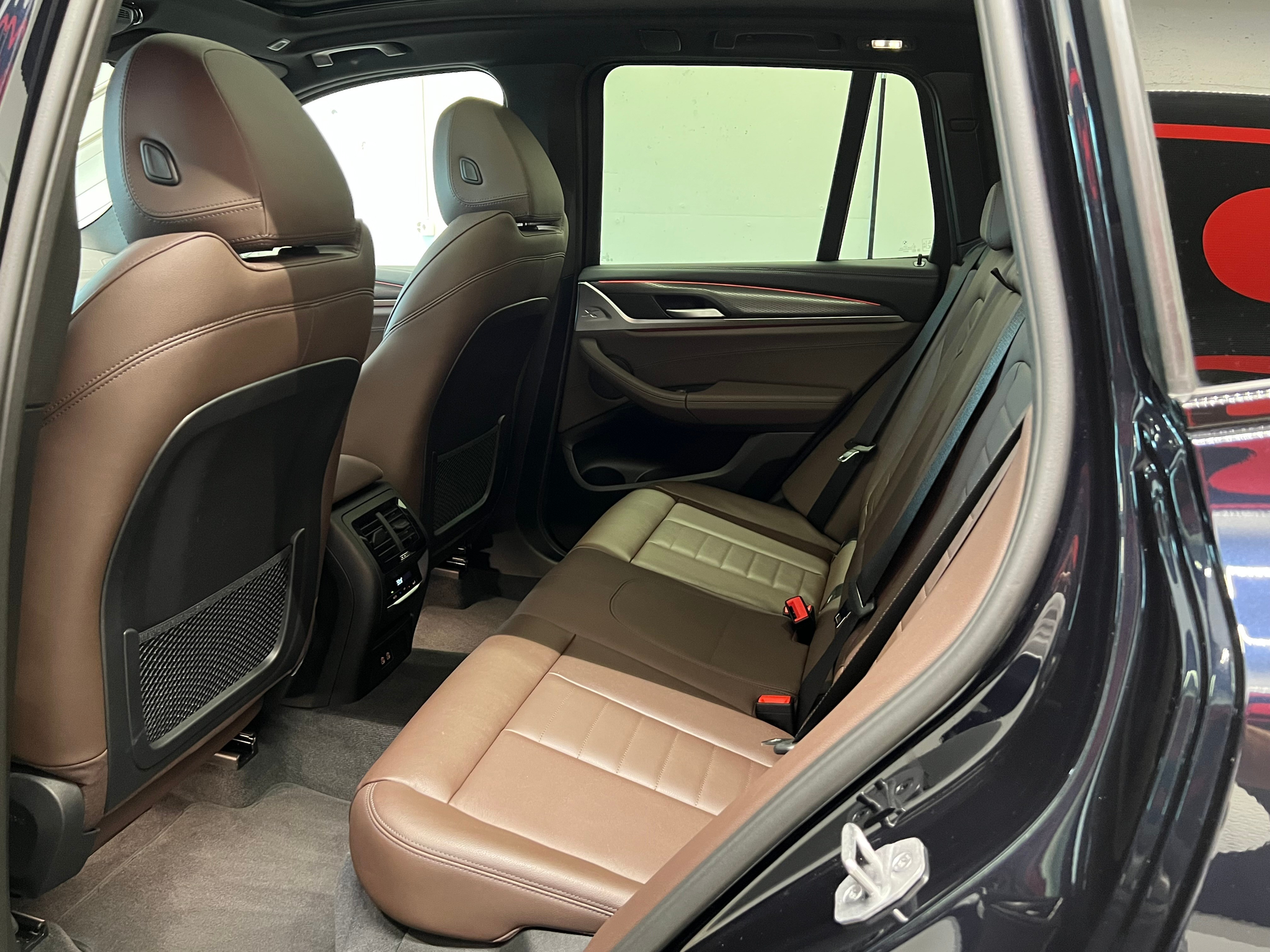 listing desktop thumbnail image 16