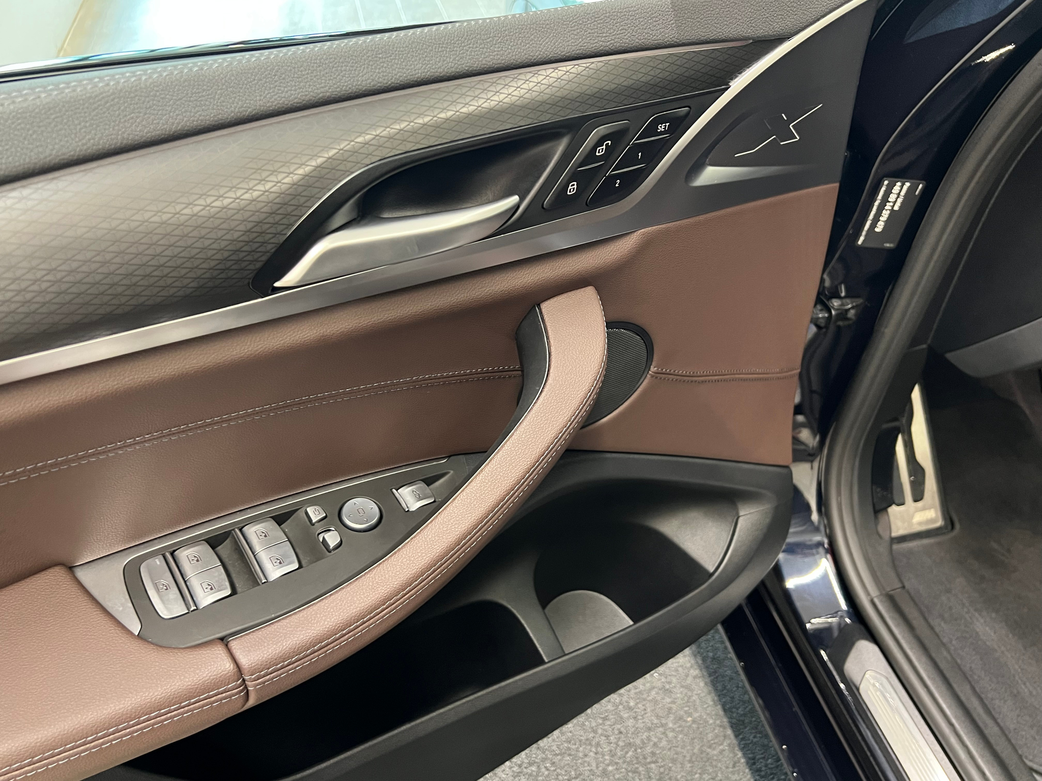 listing desktop thumbnail image 13