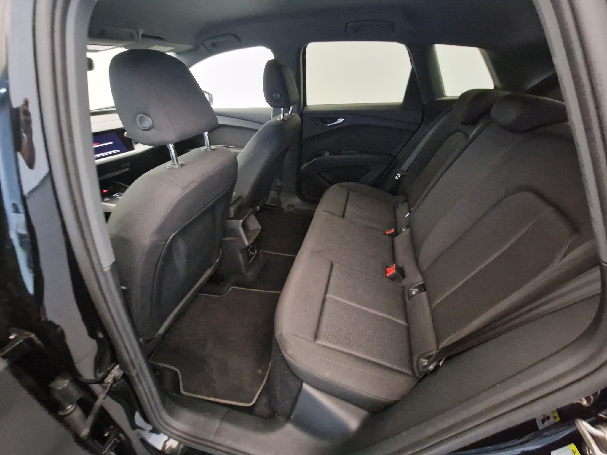 listing desktop thumbnail image 11