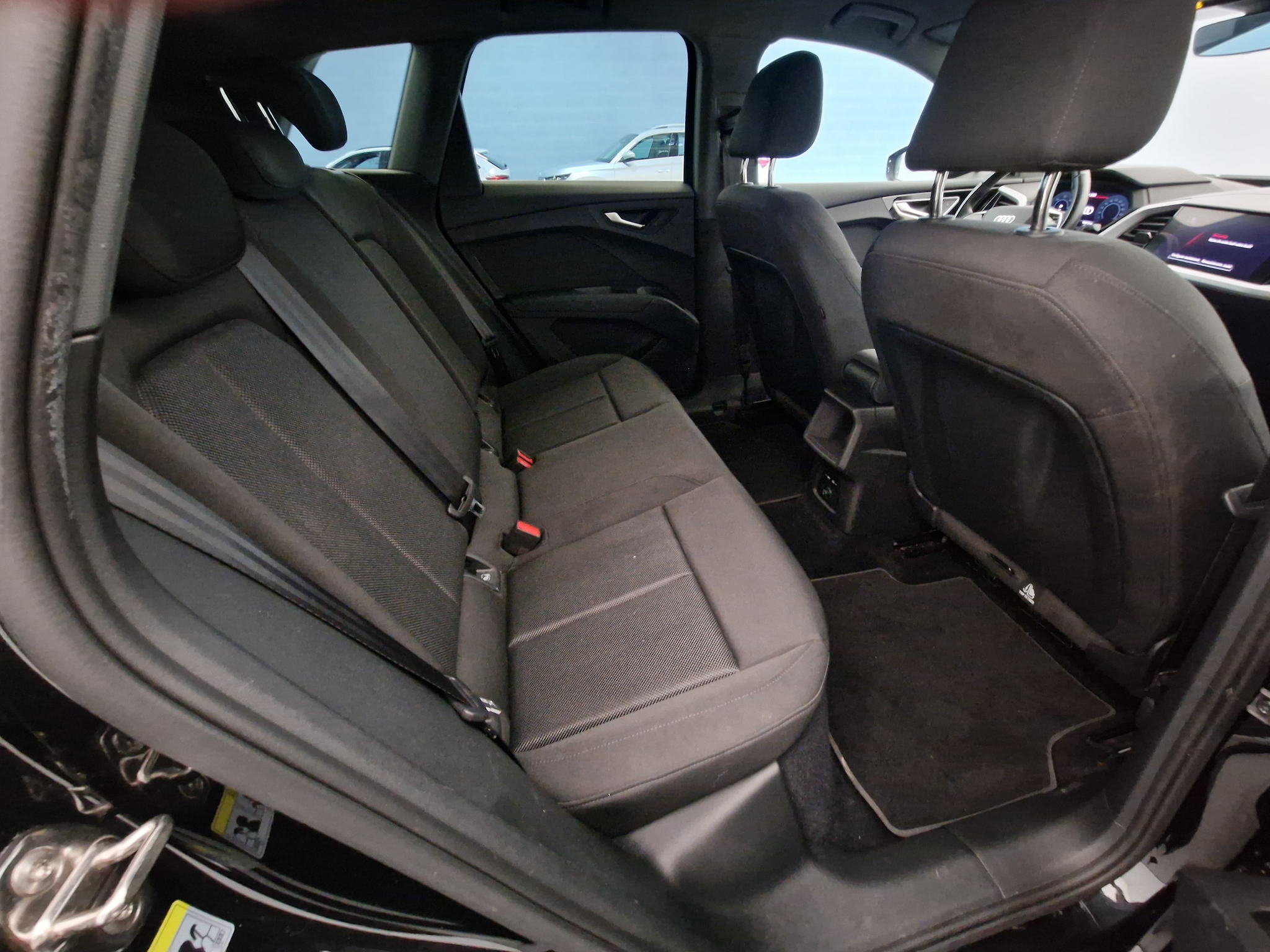 listing desktop thumbnail image 12