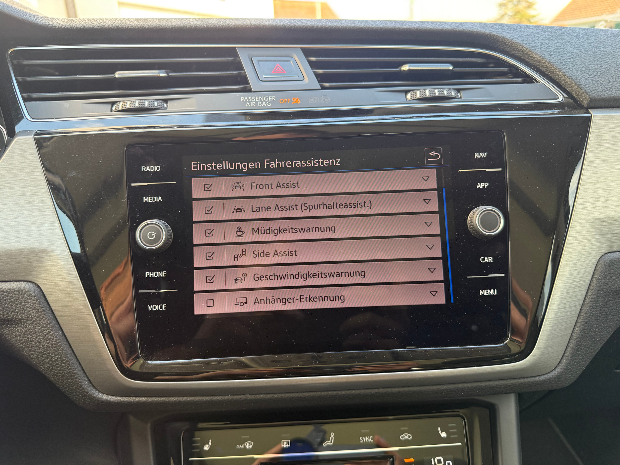 listing desktop thumbnail image 17