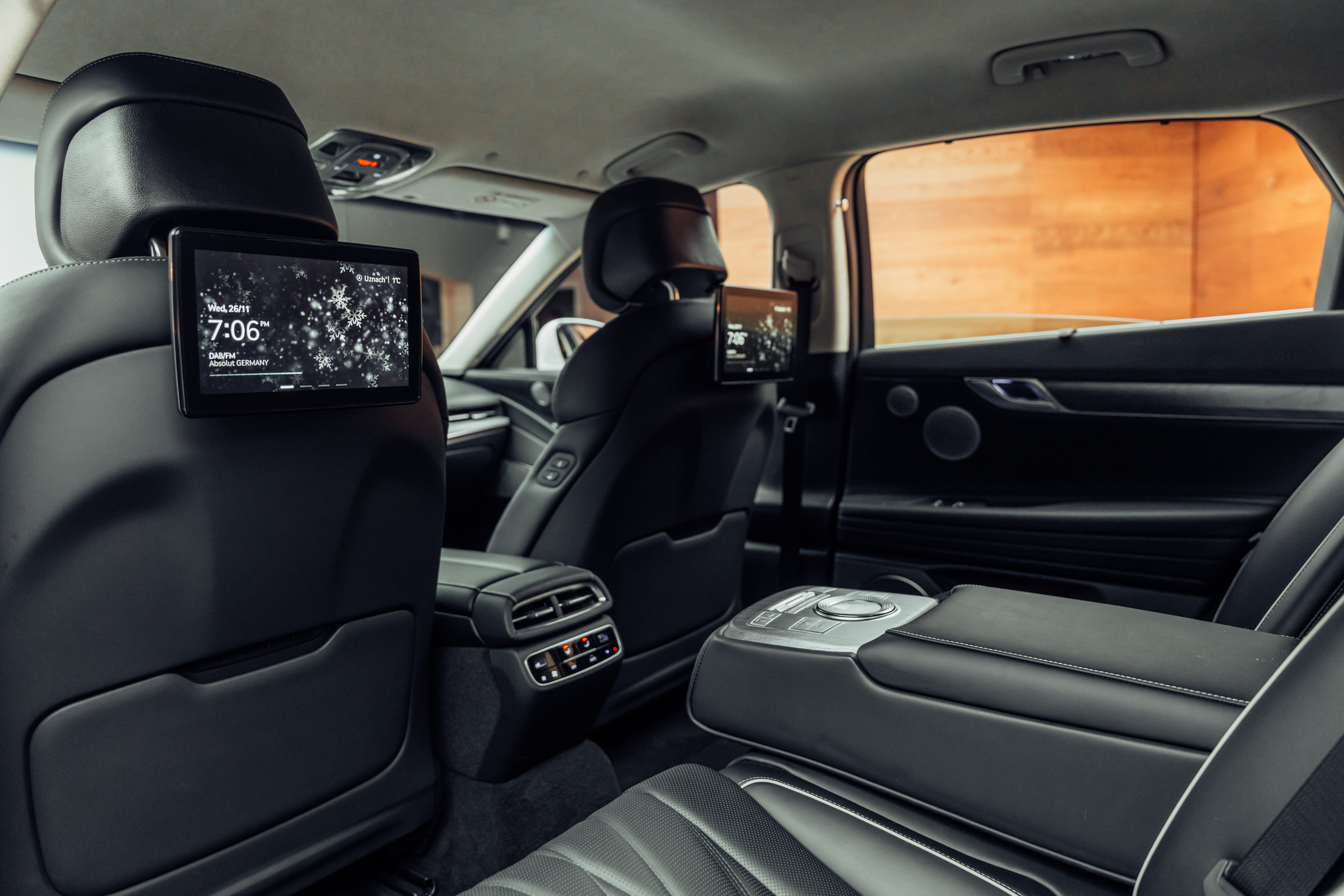 listing desktop thumbnail image 6