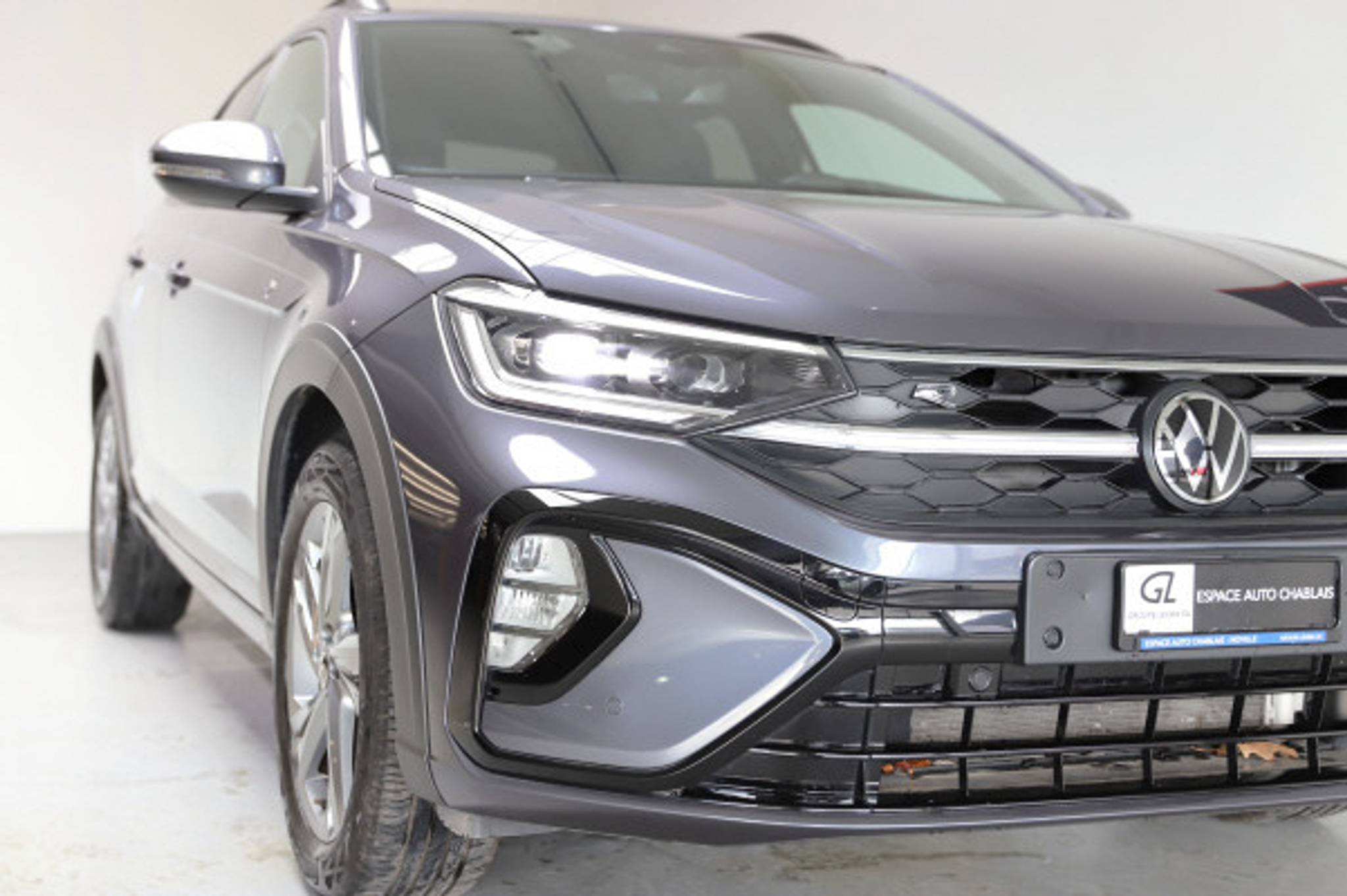 listing desktop thumbnail image 1