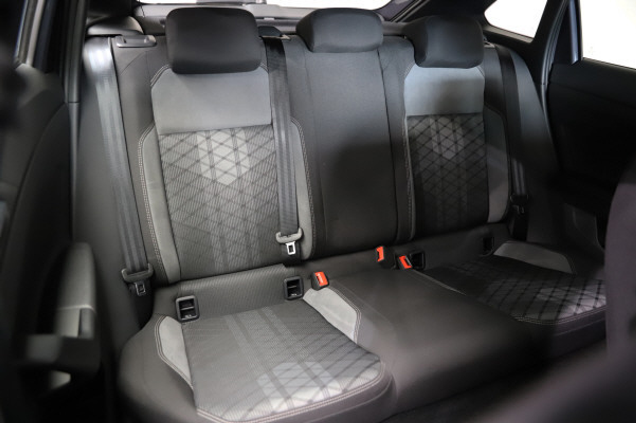 listing desktop thumbnail image 10