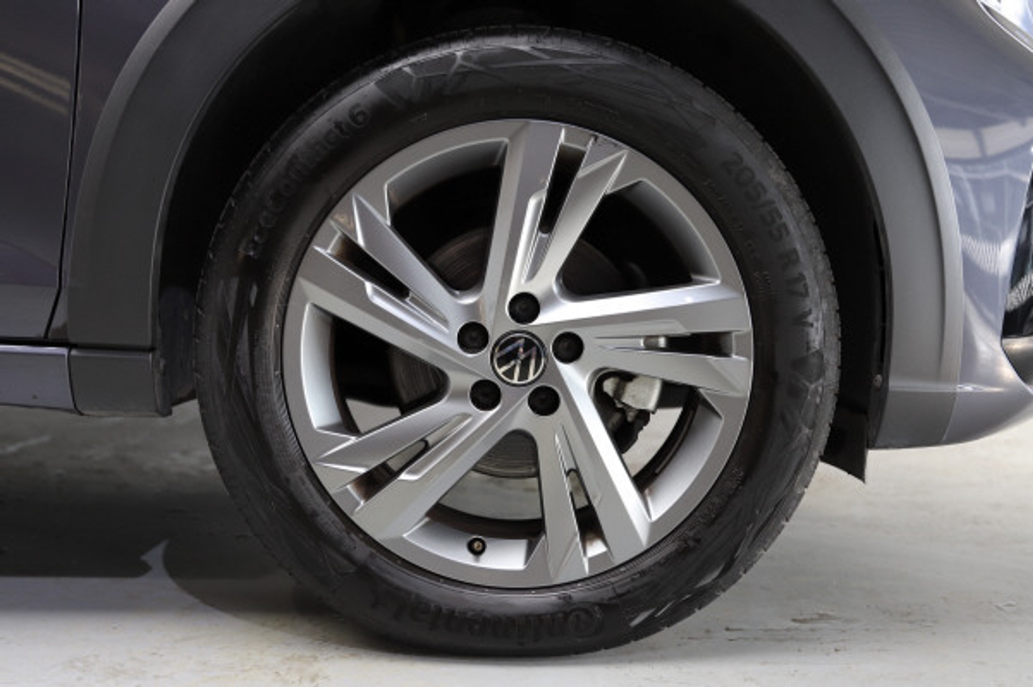 listing desktop thumbnail image 12