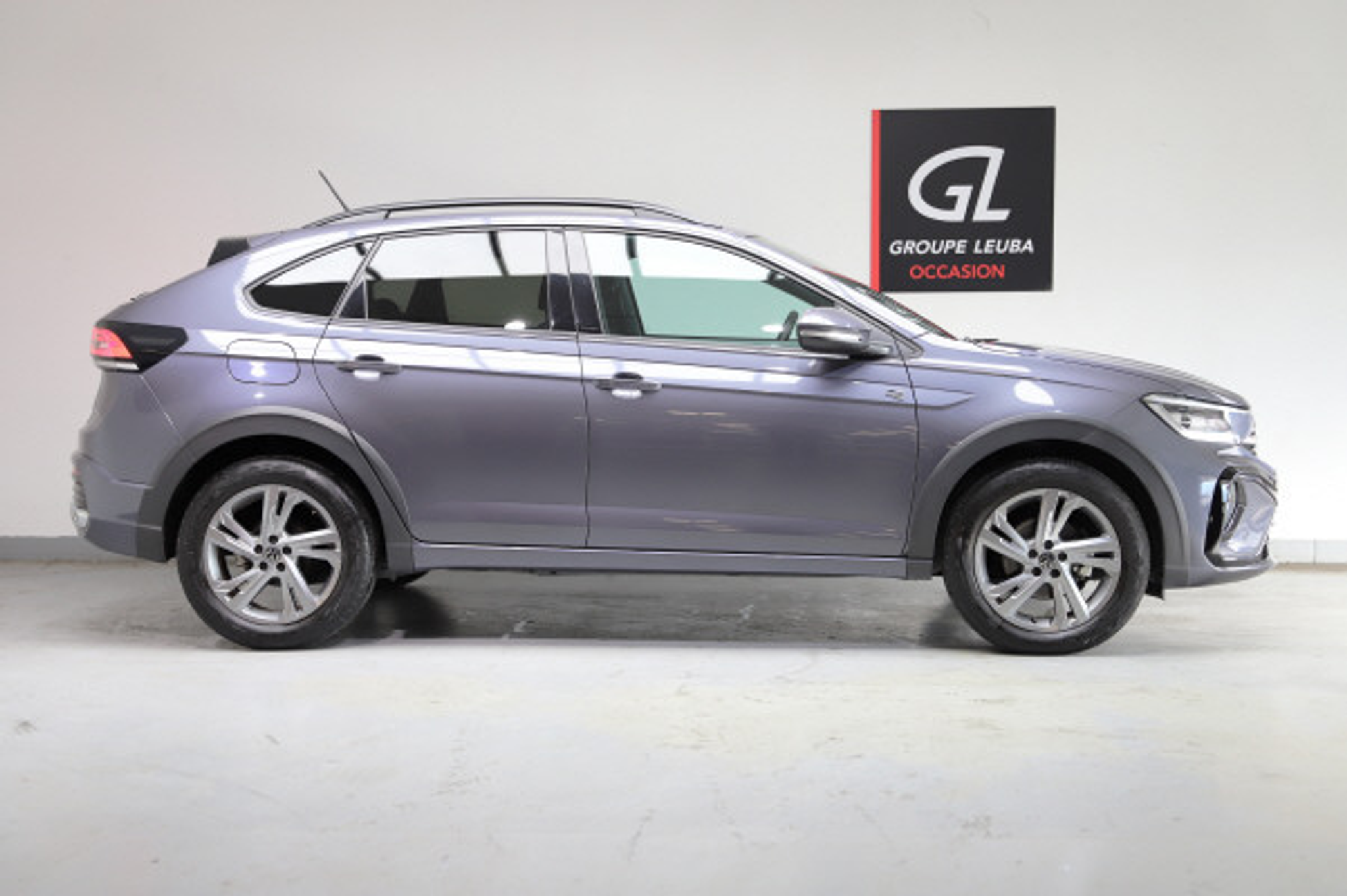 listing desktop thumbnail image 6