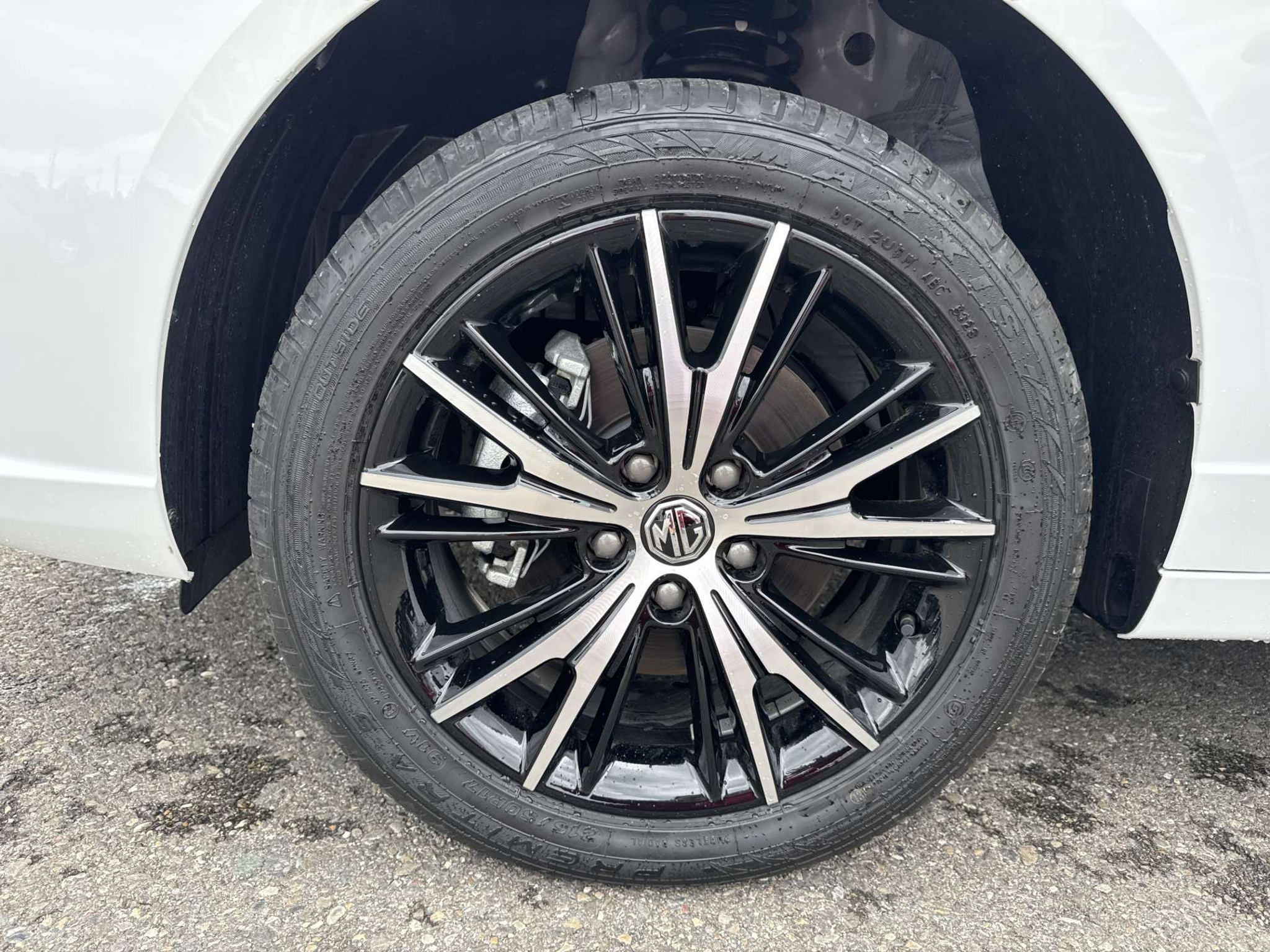 listing desktop thumbnail image 8