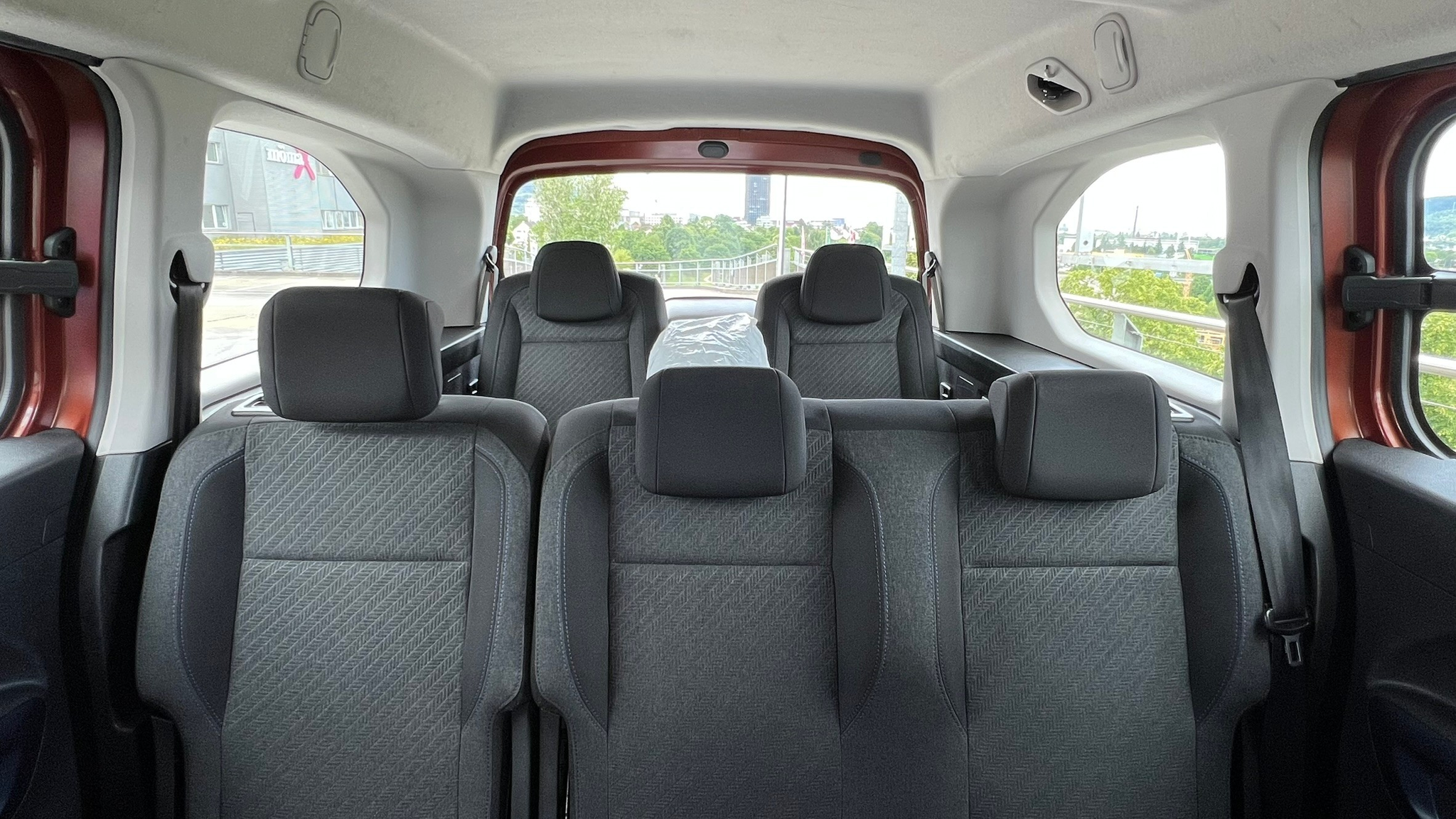 listing desktop thumbnail image 26