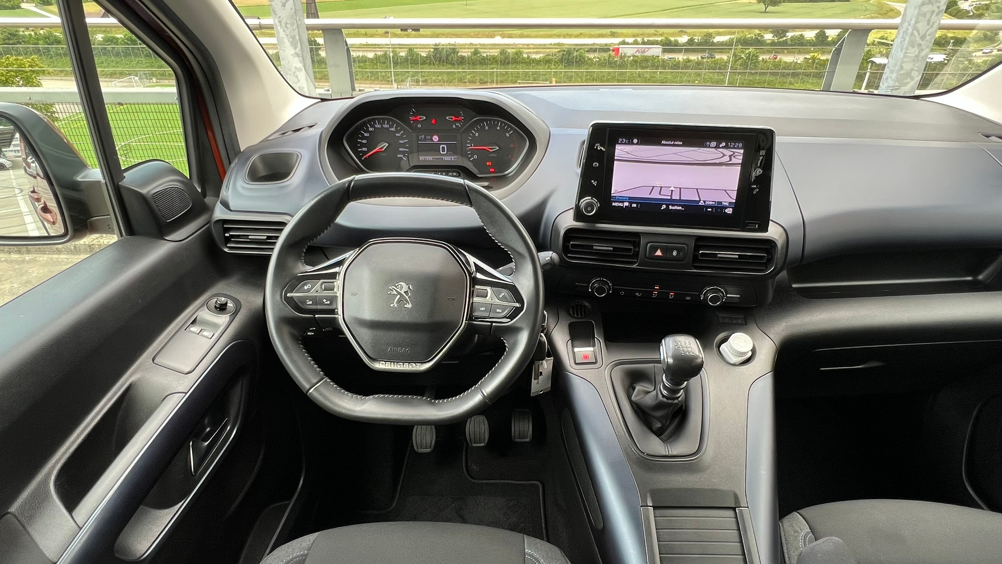 listing desktop thumbnail image 21