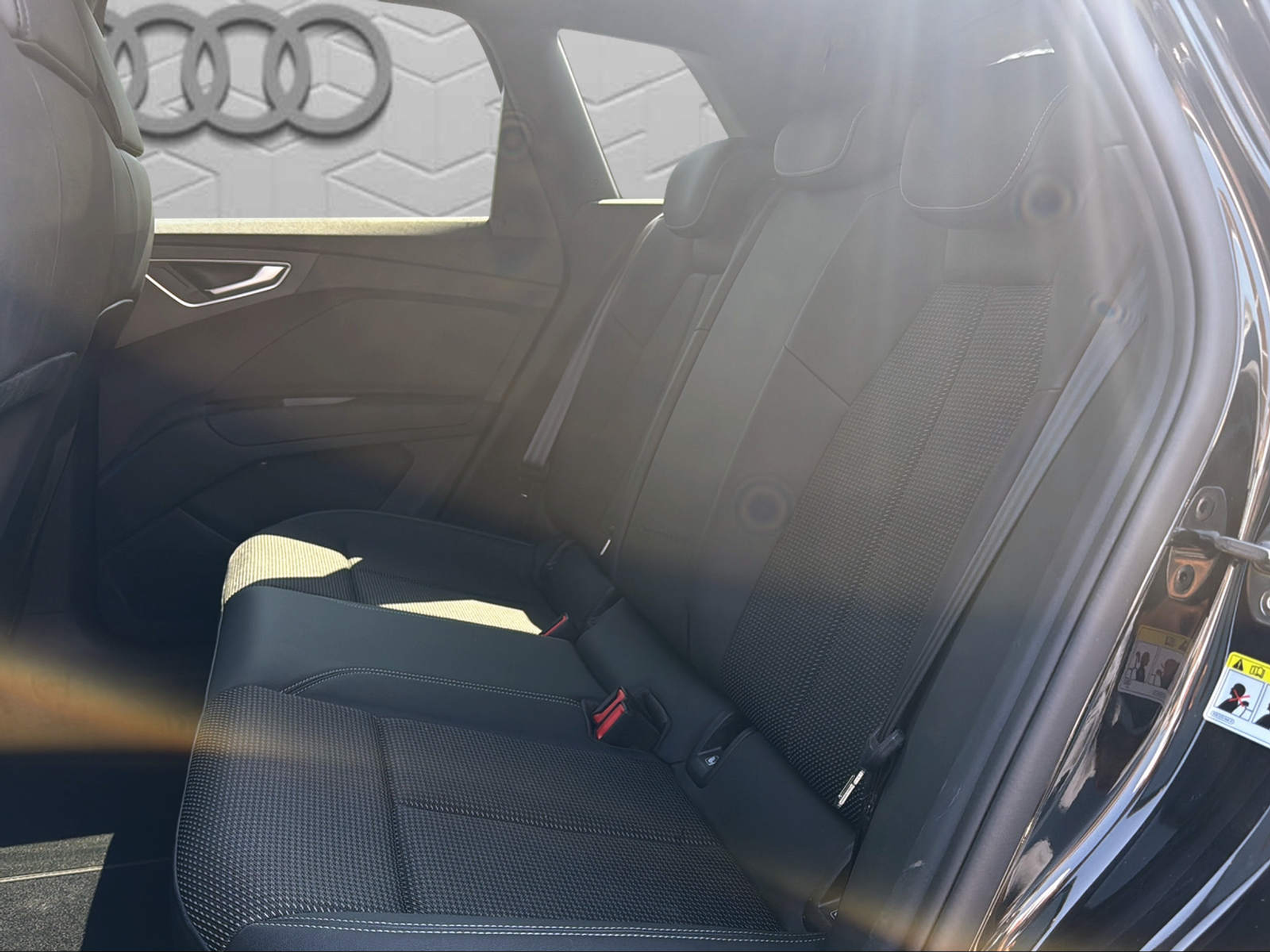 listing desktop thumbnail image 12