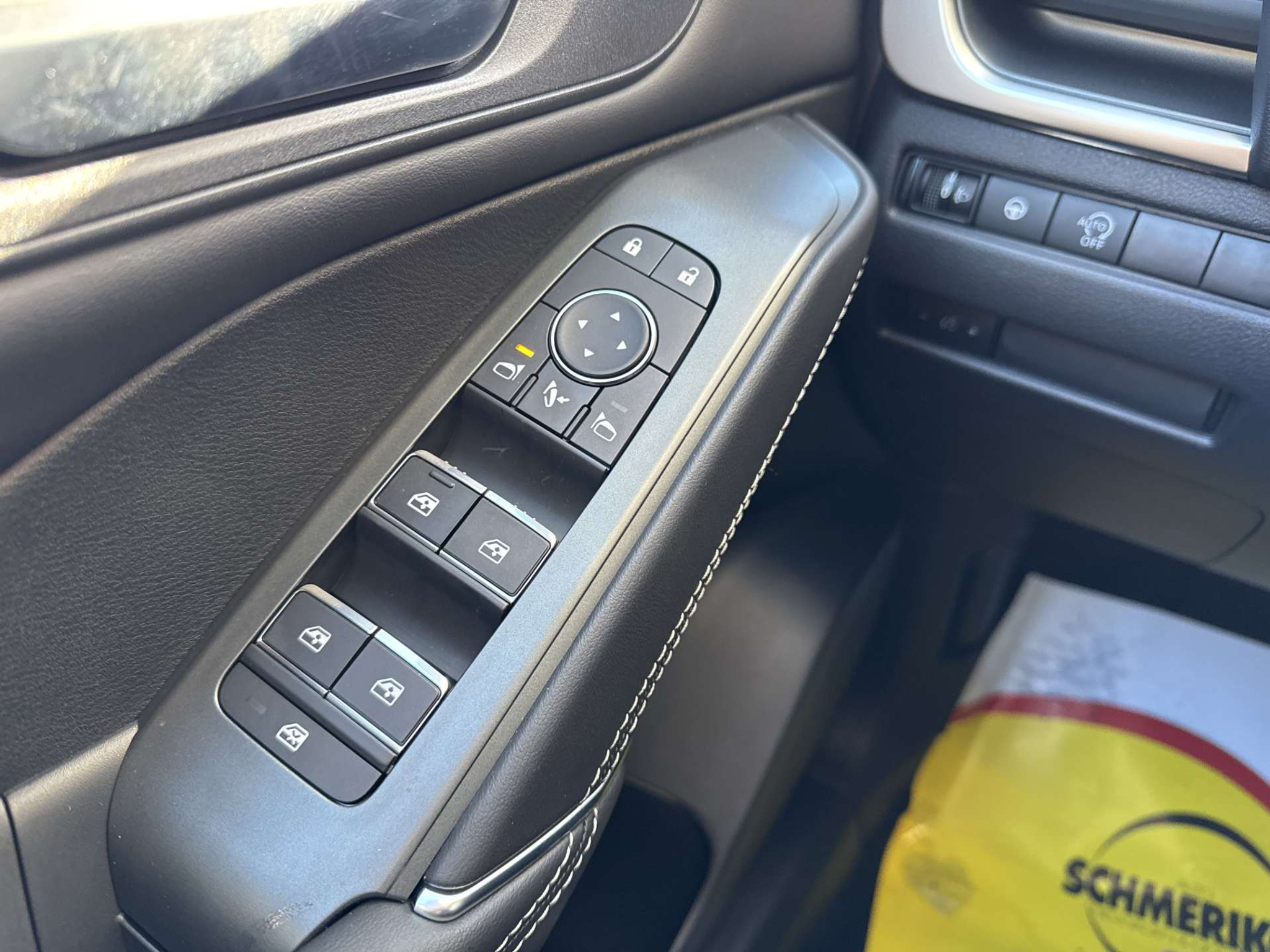 listing desktop thumbnail image 15