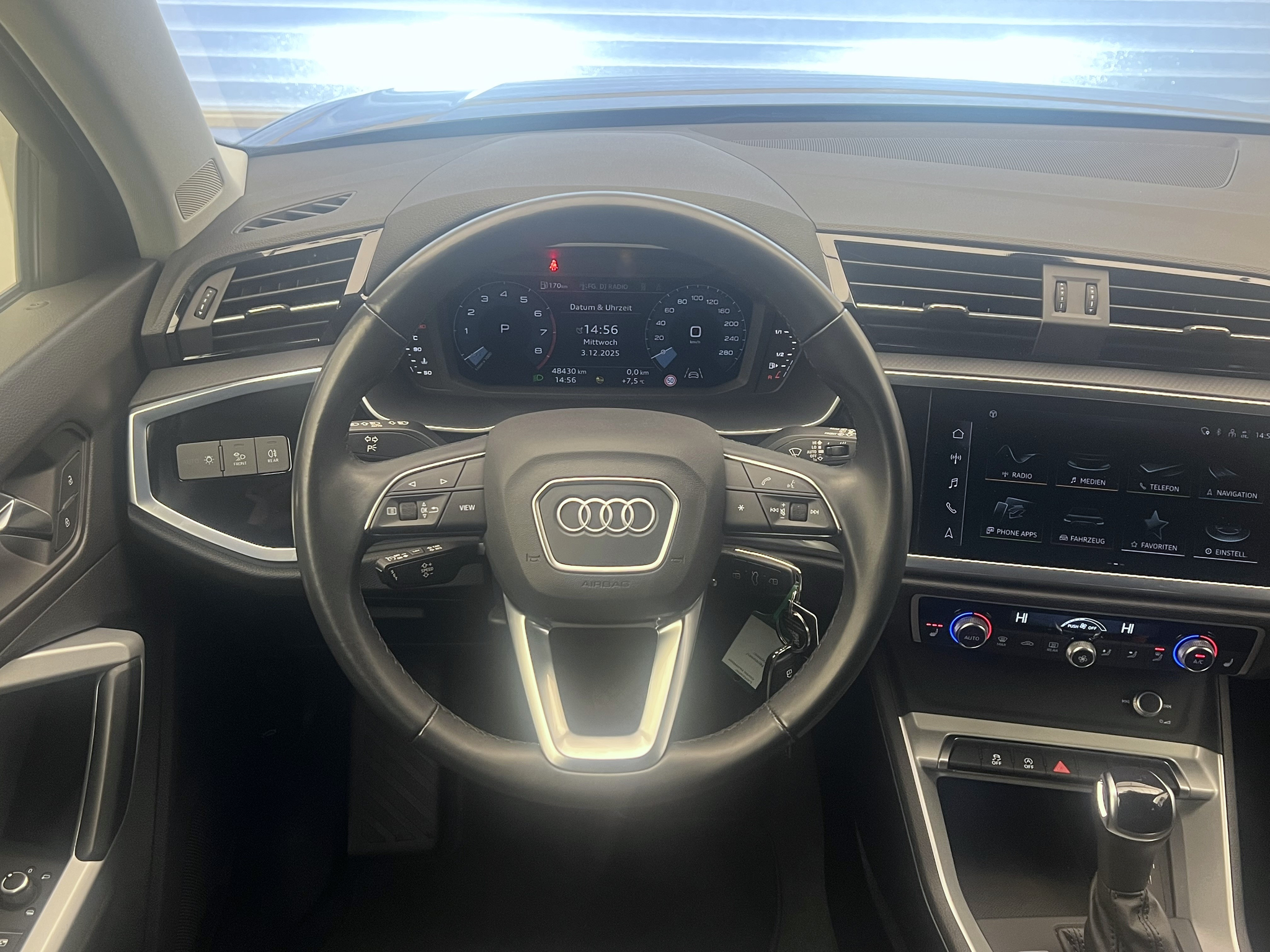 listing desktop thumbnail image 7