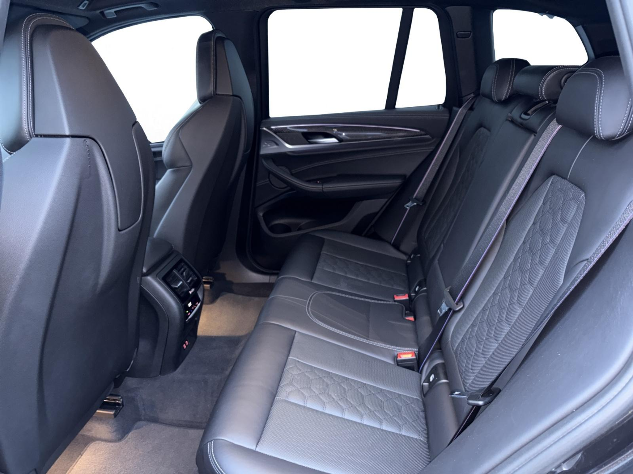 listing desktop thumbnail image 13