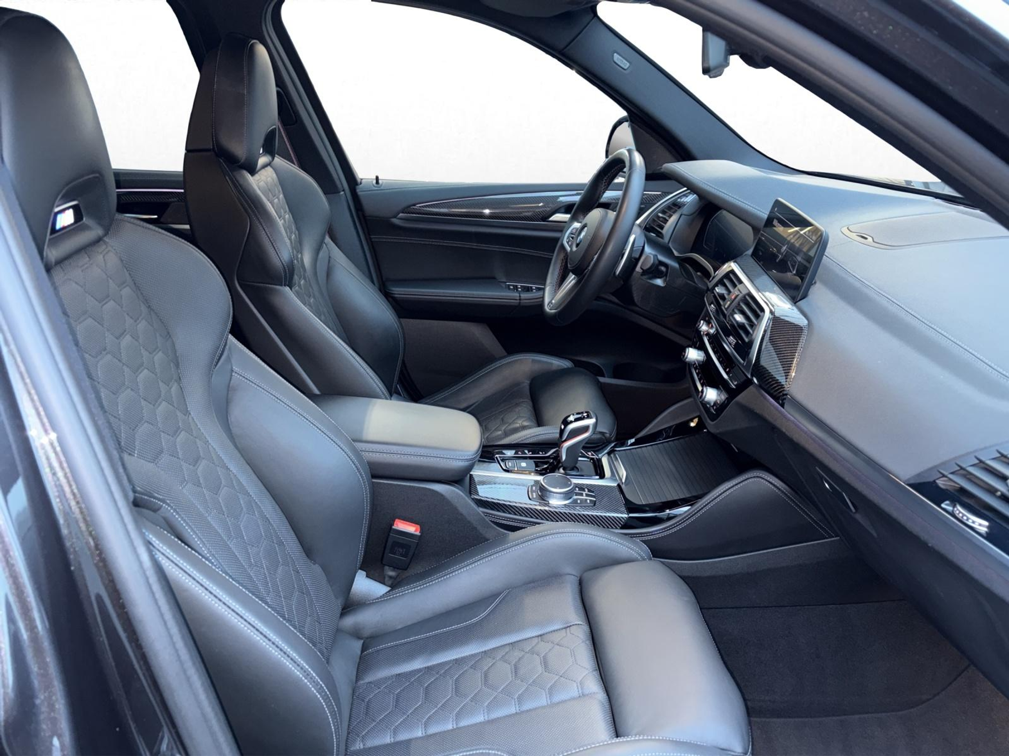 listing desktop thumbnail image 15