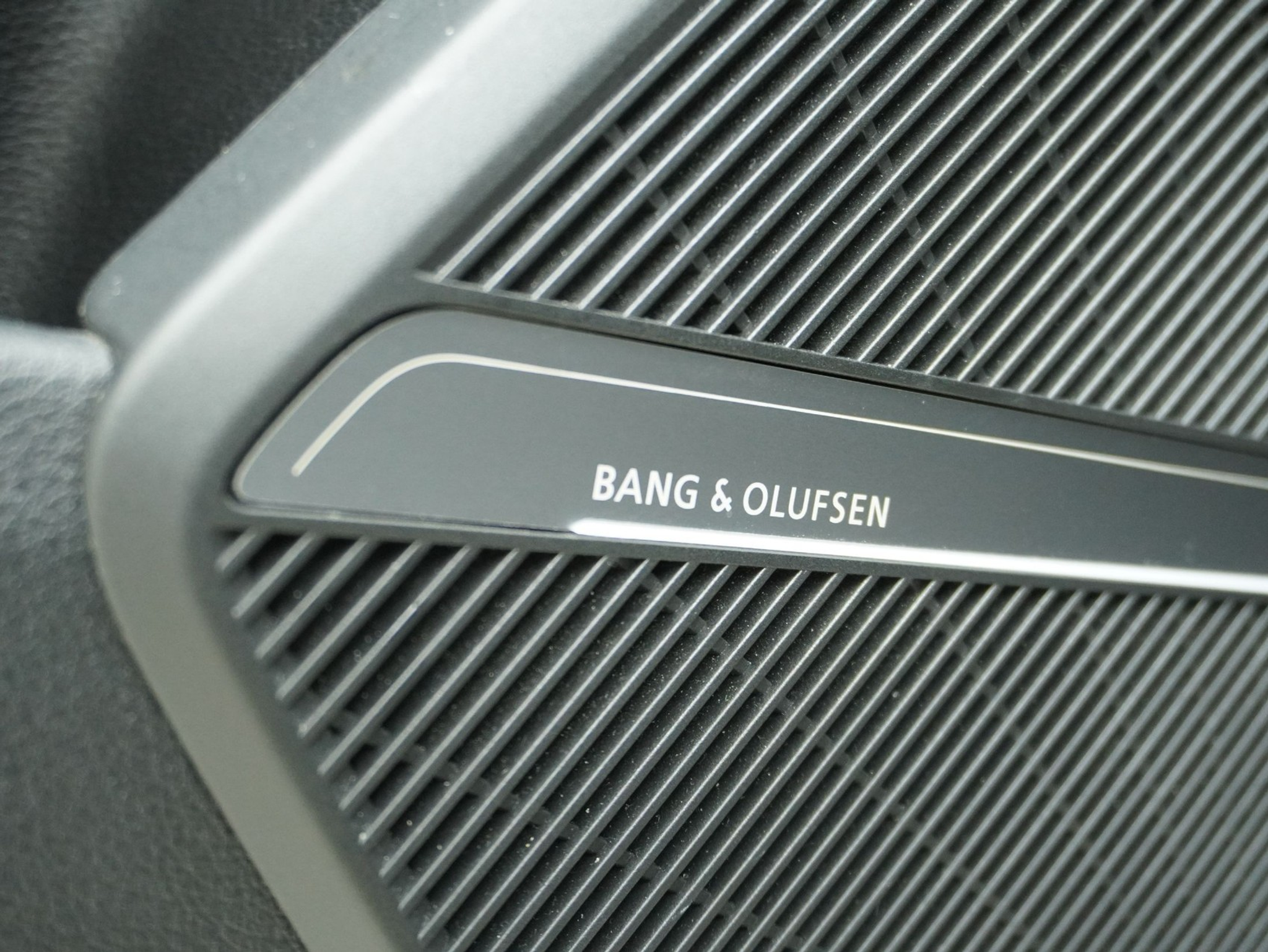 listing desktop thumbnail image 13