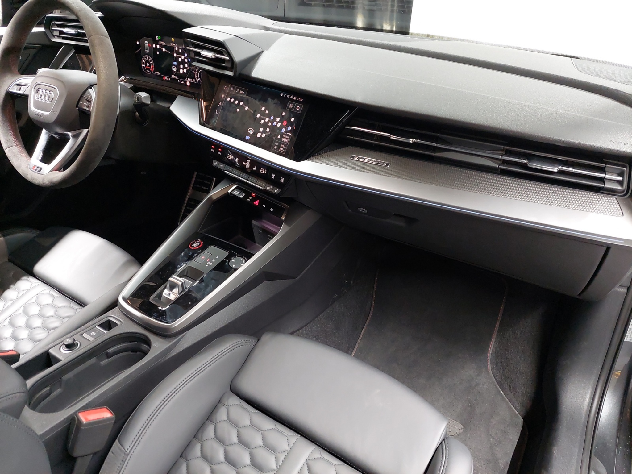 listing desktop thumbnail image 9