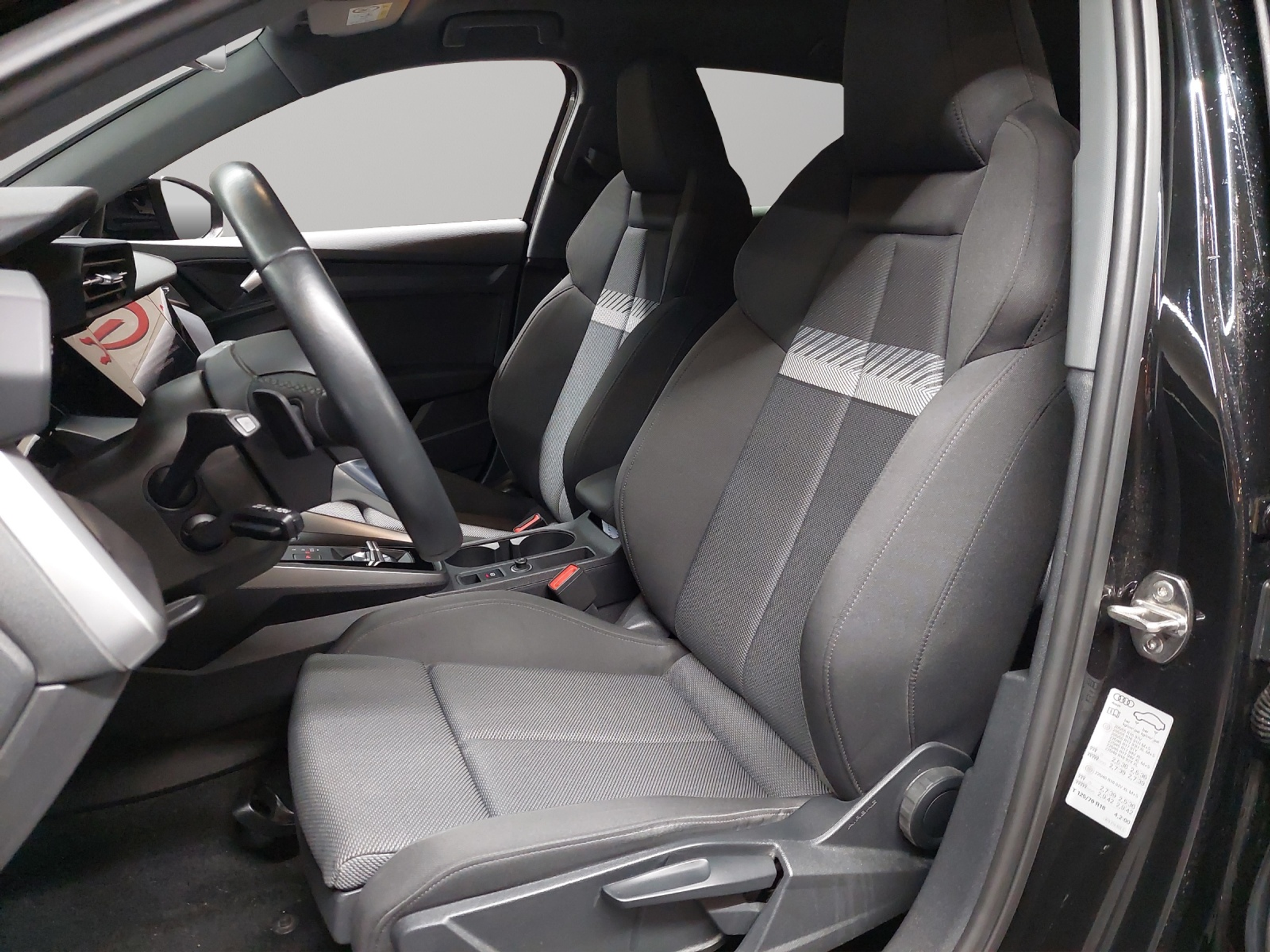 listing desktop thumbnail image 5