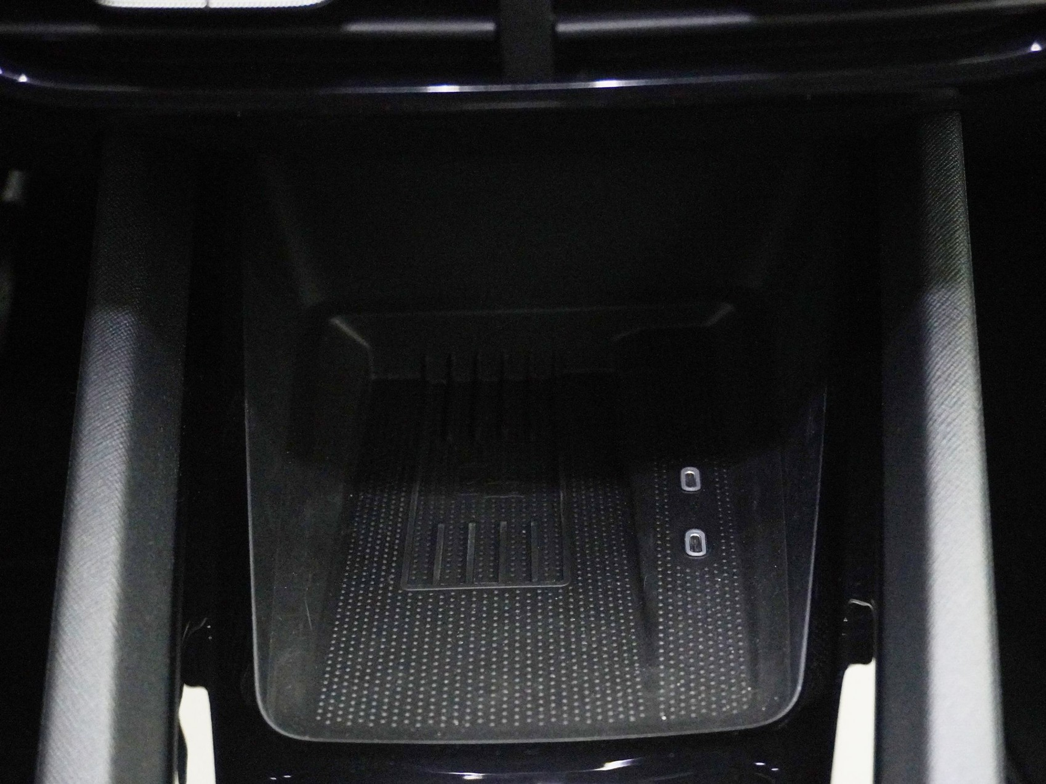 listing desktop thumbnail image 16