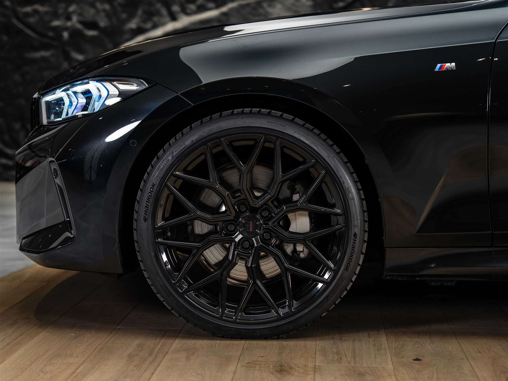 listing desktop thumbnail image 18