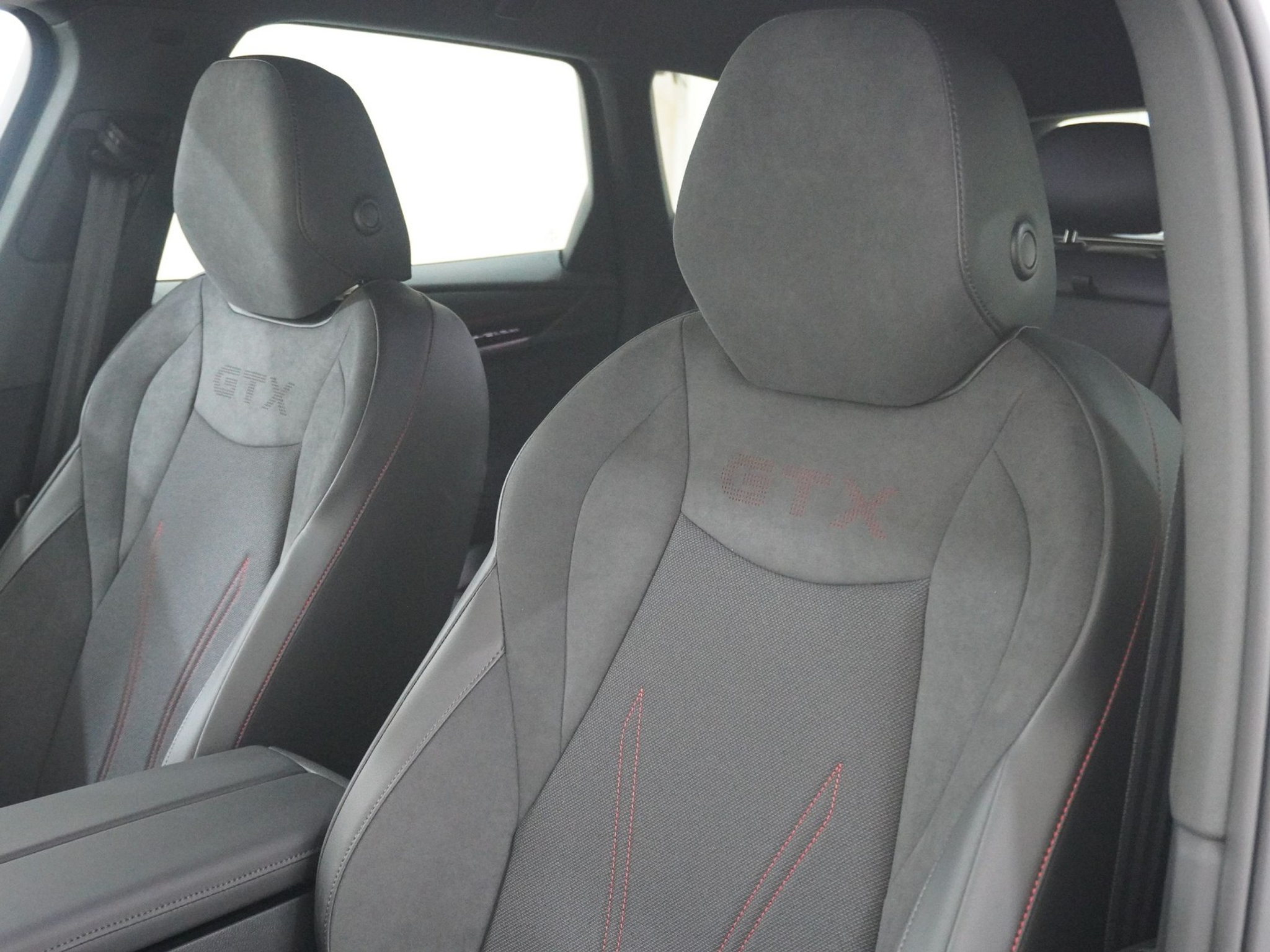 listing desktop thumbnail image 8