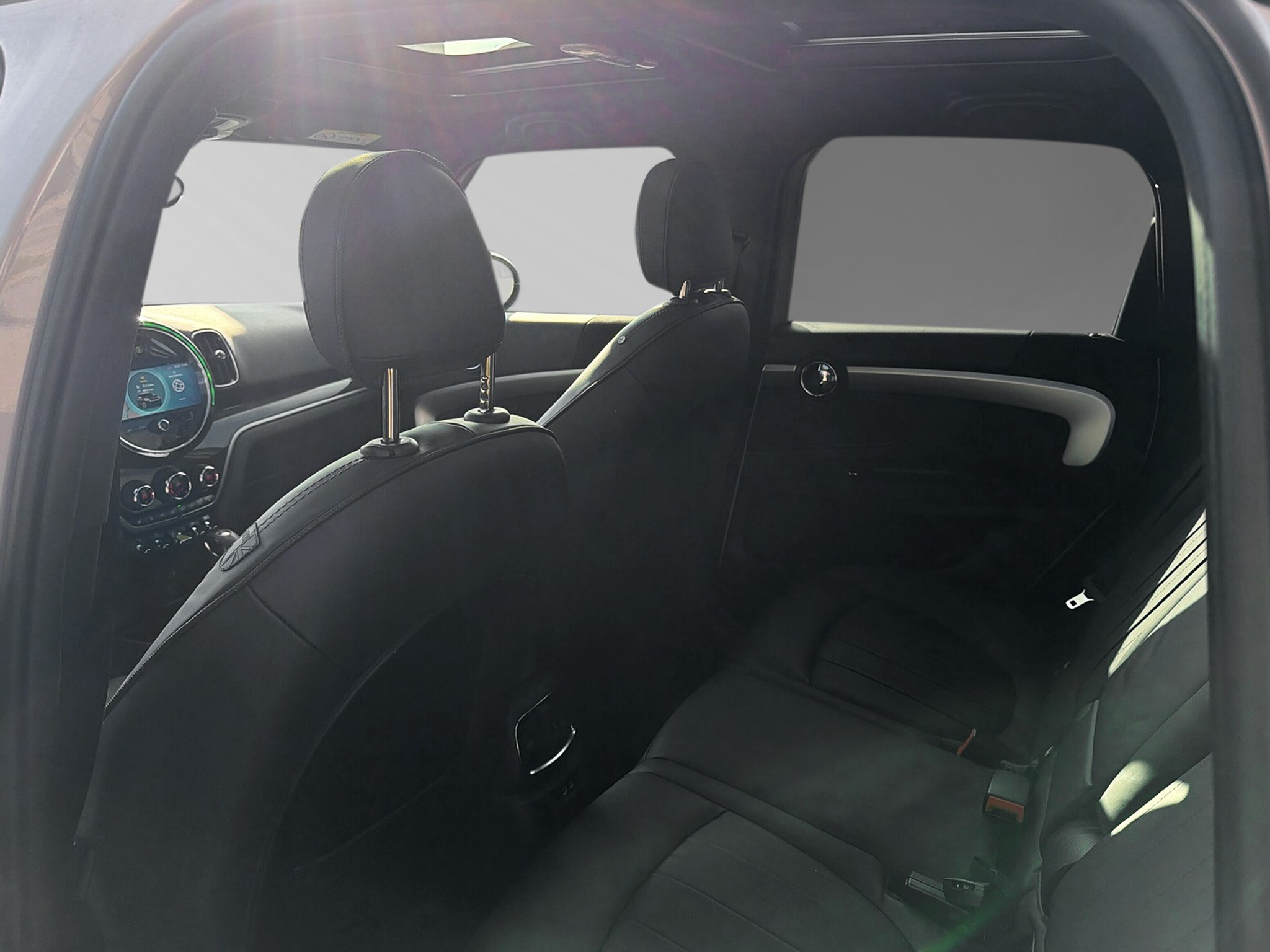 listing desktop thumbnail image 7