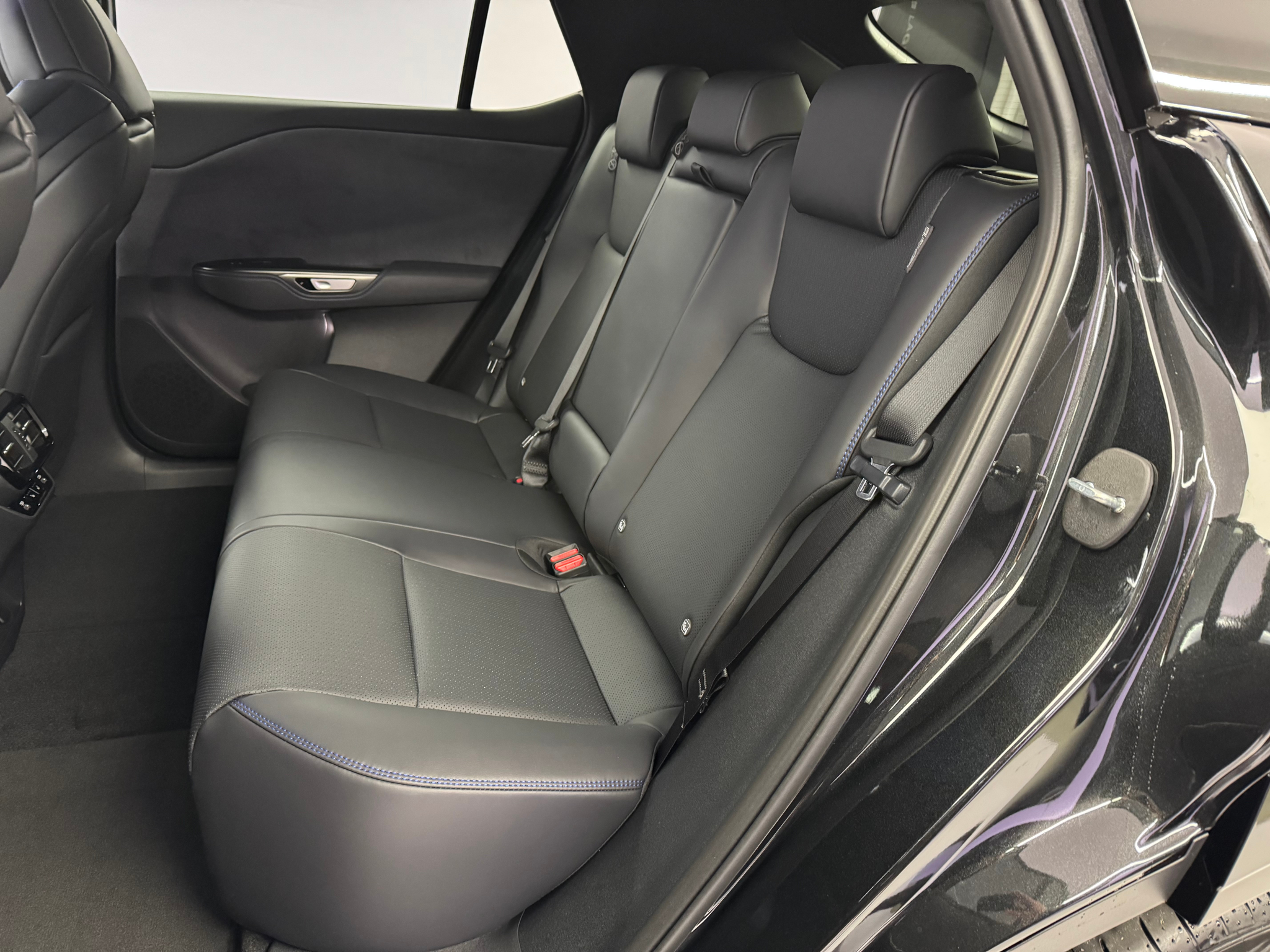 listing desktop thumbnail image 9