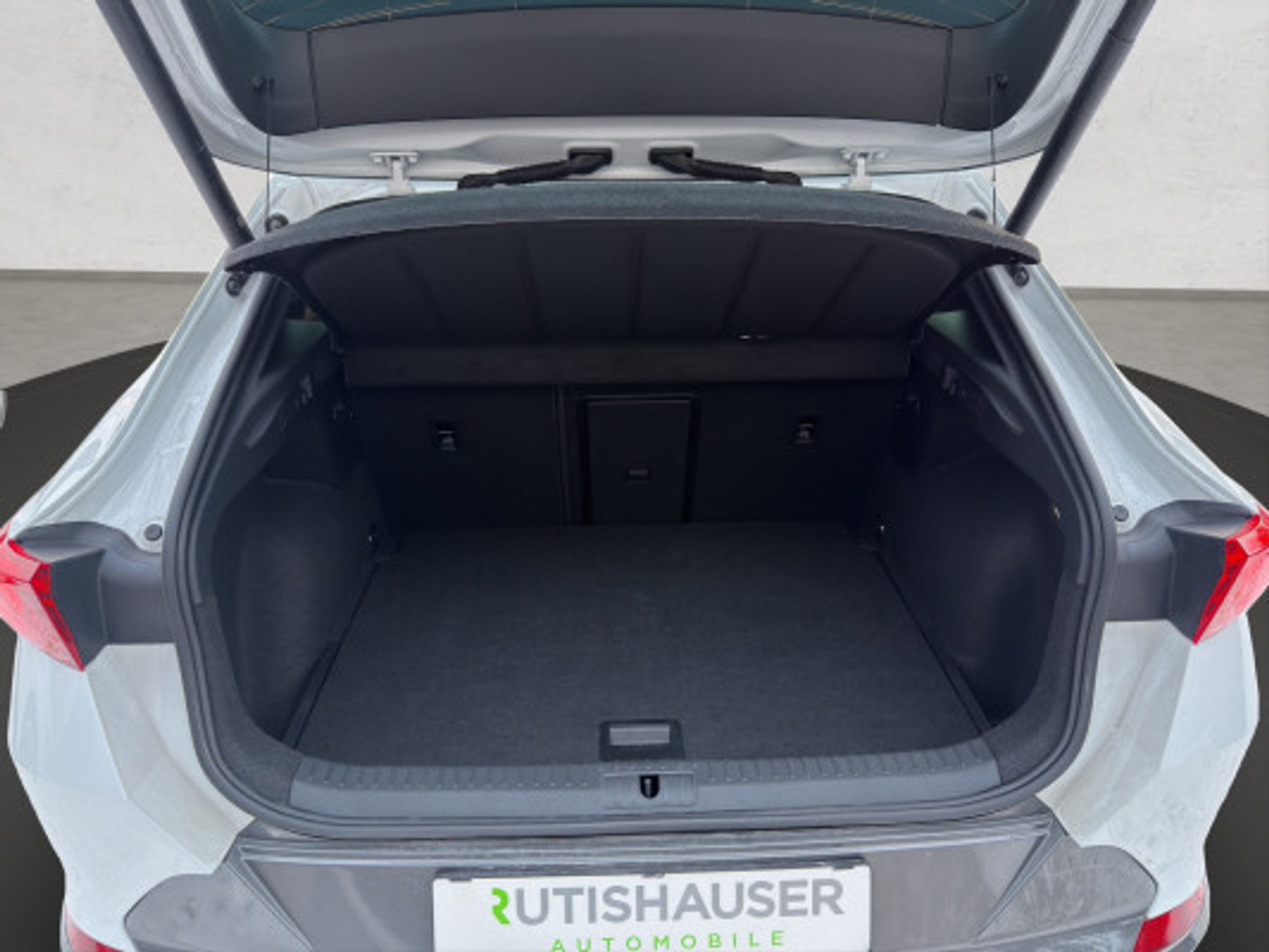 listing desktop thumbnail image 13