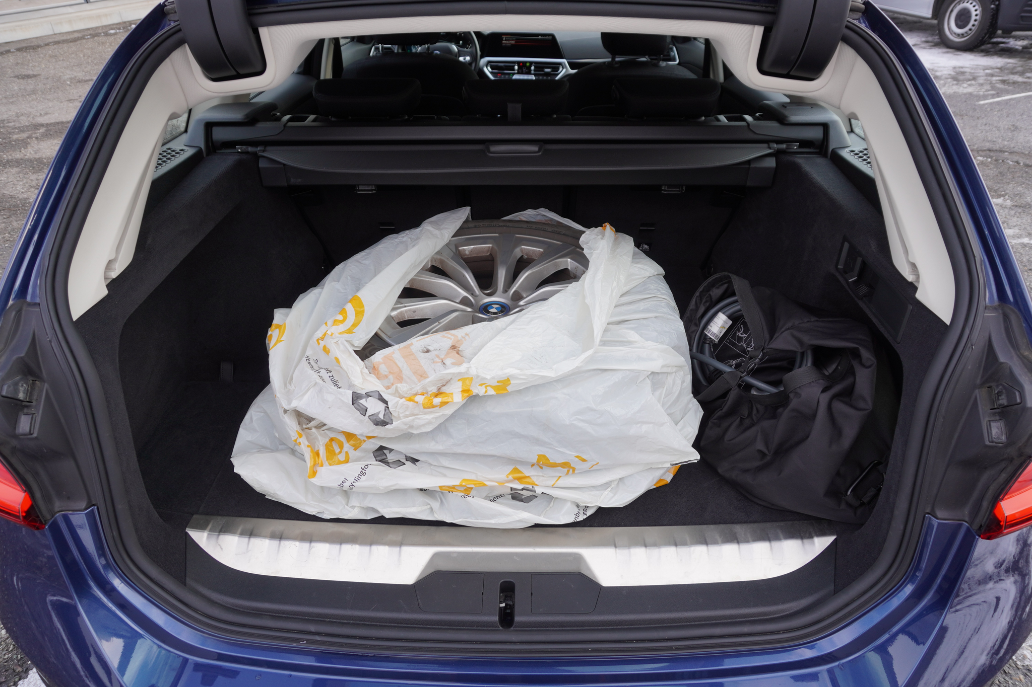 listing desktop thumbnail image 9