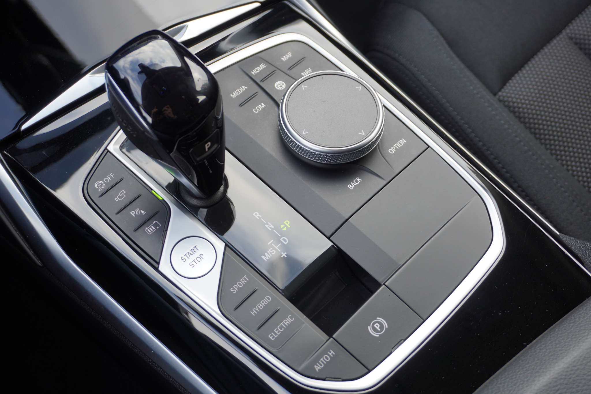 listing desktop thumbnail image 16