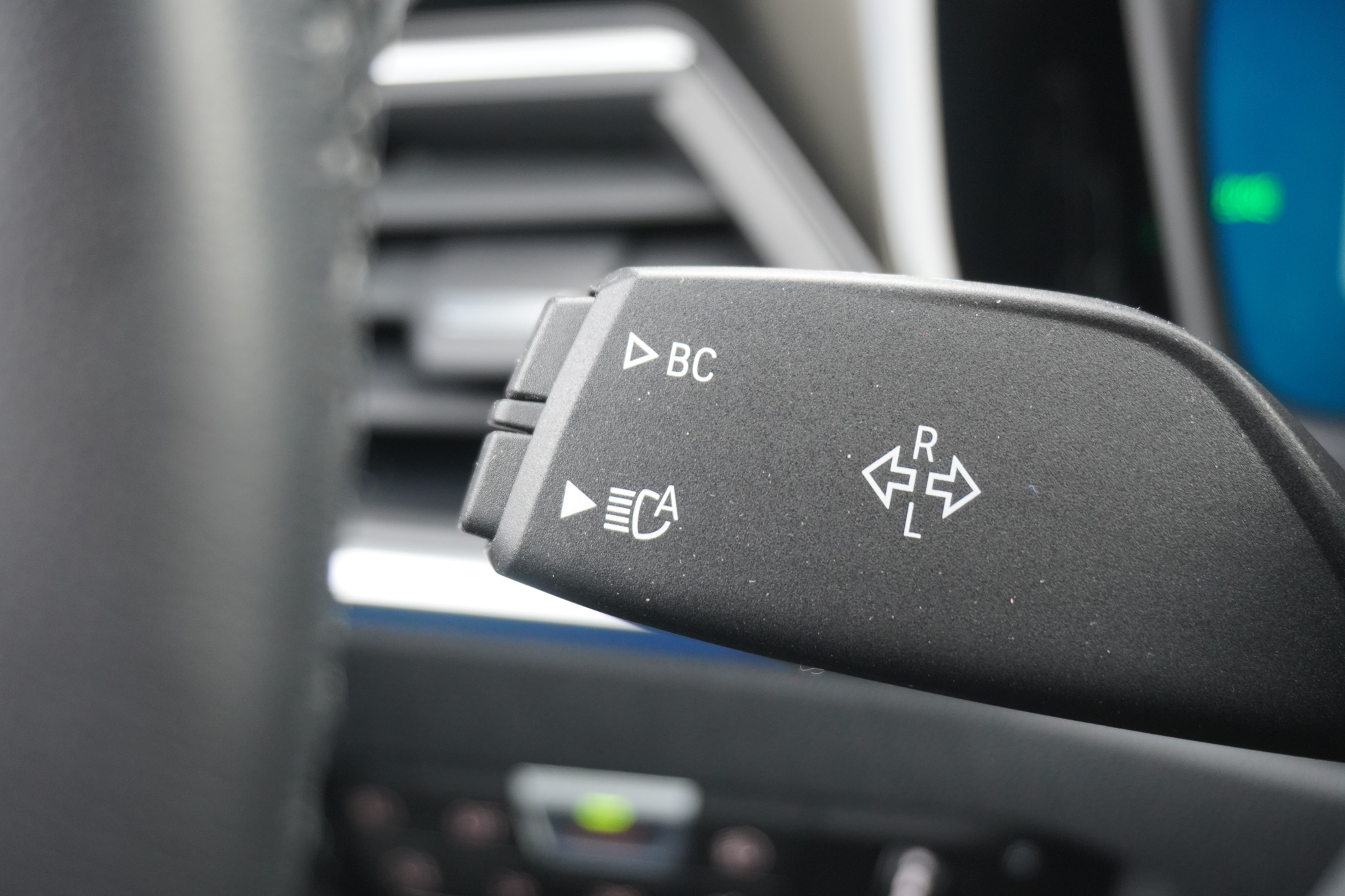 listing desktop thumbnail image 25