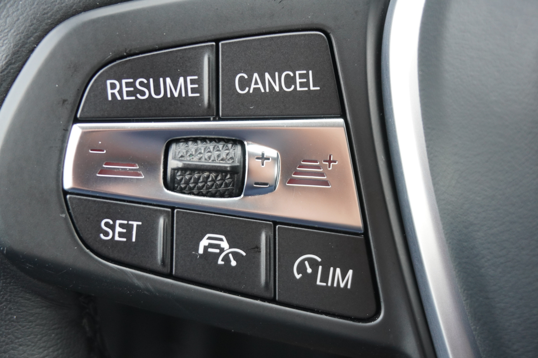 listing desktop thumbnail image 24