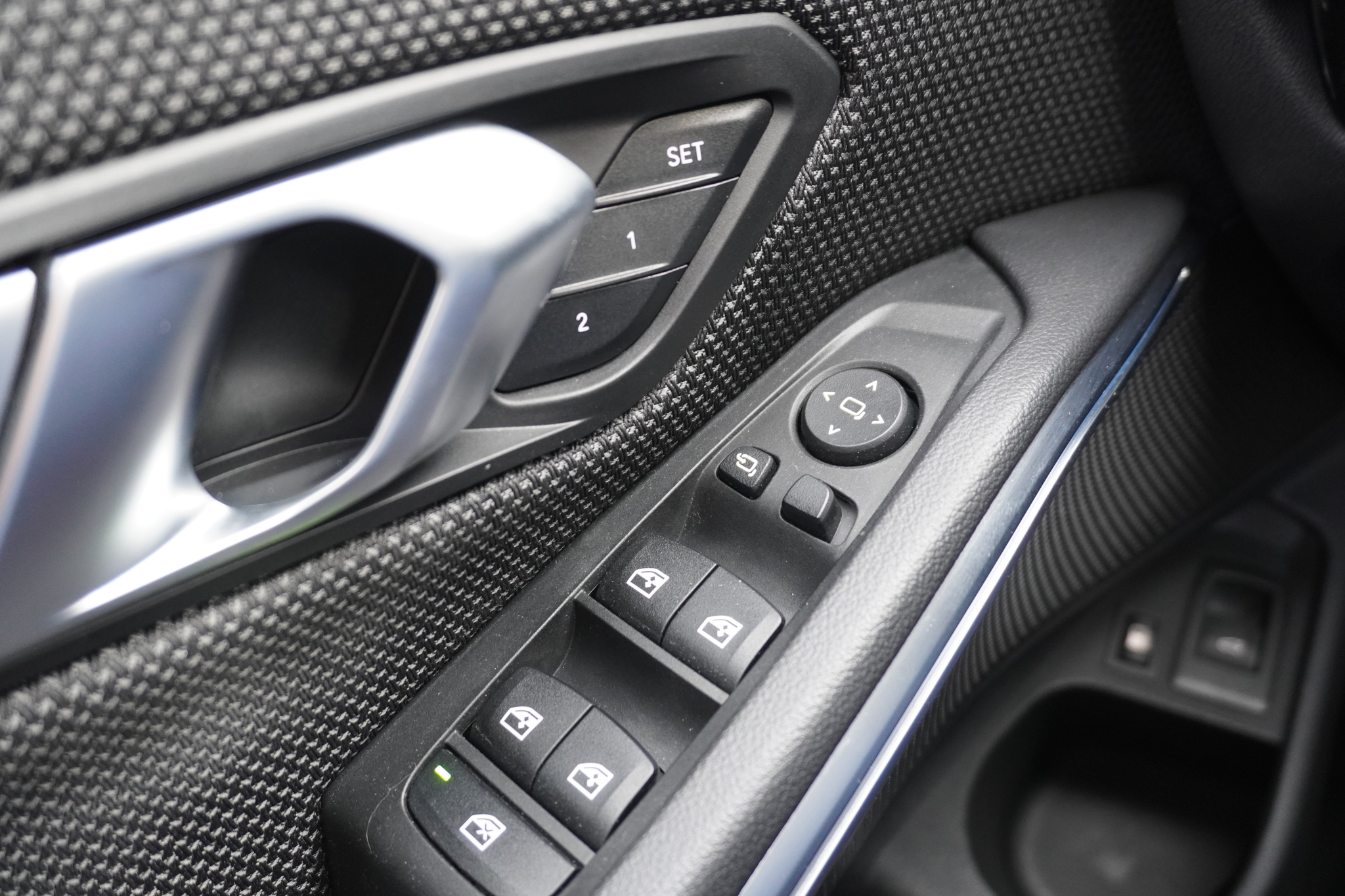 listing desktop thumbnail image 26