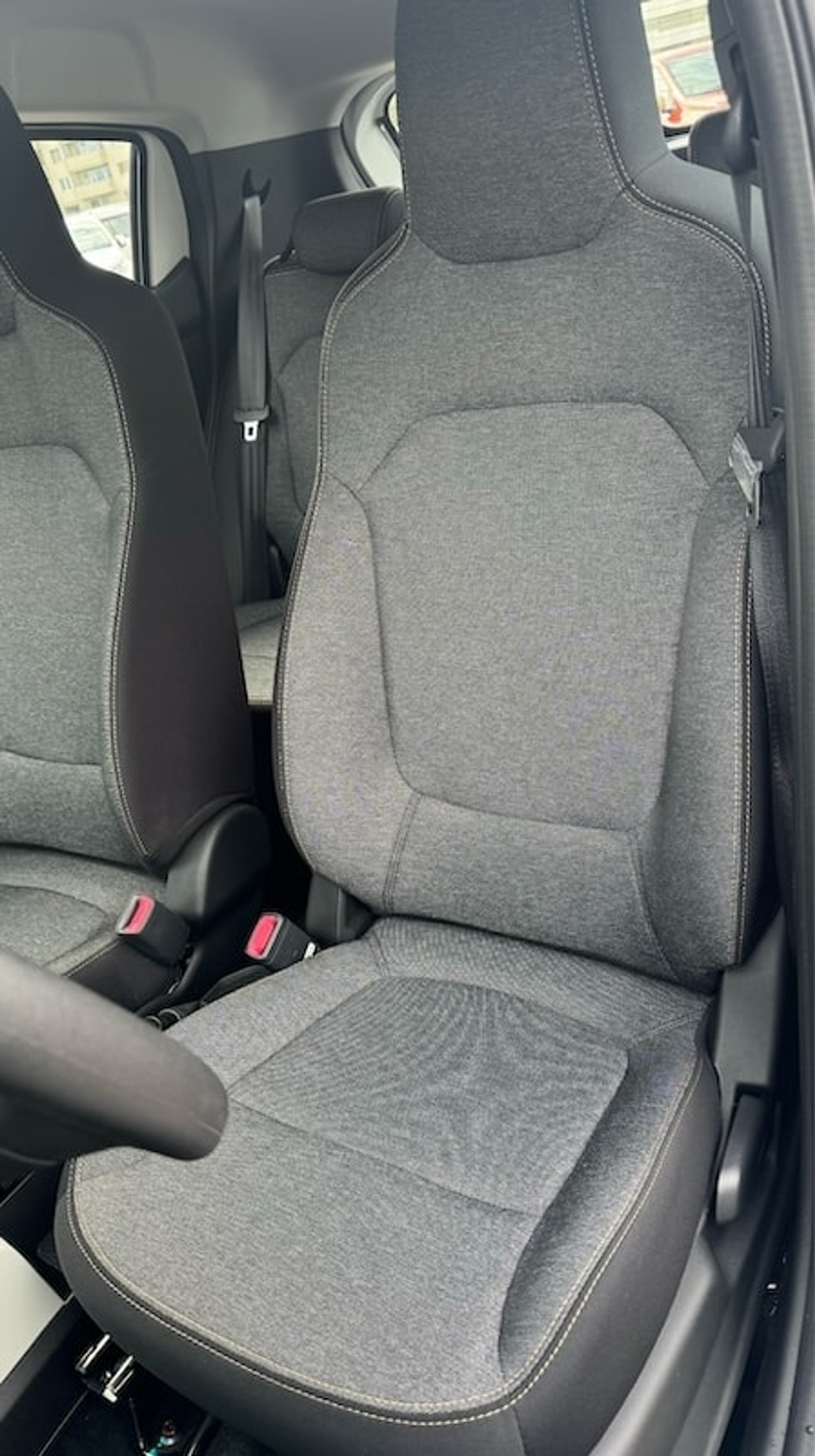 listing desktop thumbnail image 12