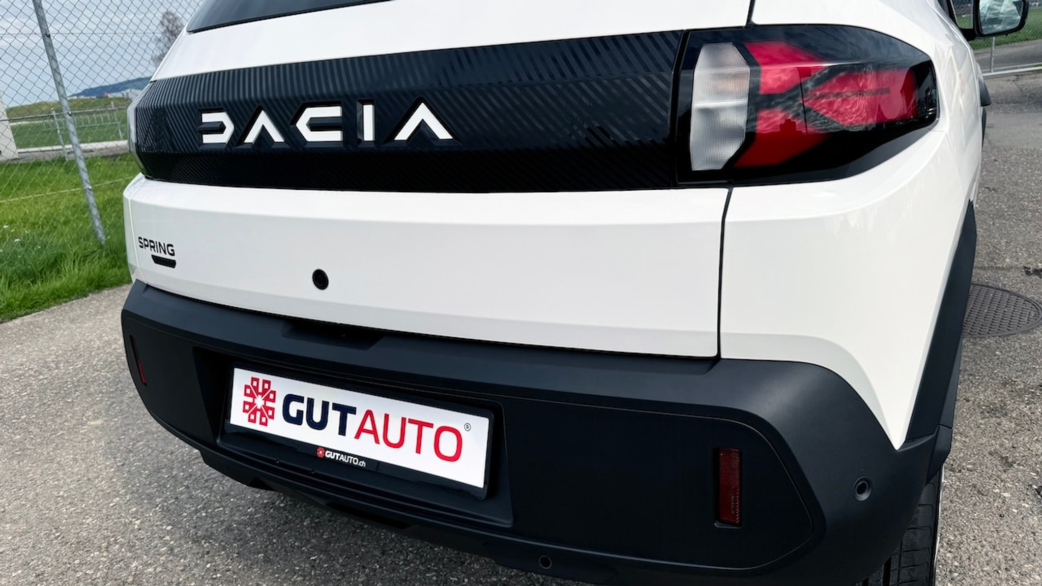 listing desktop thumbnail image 11