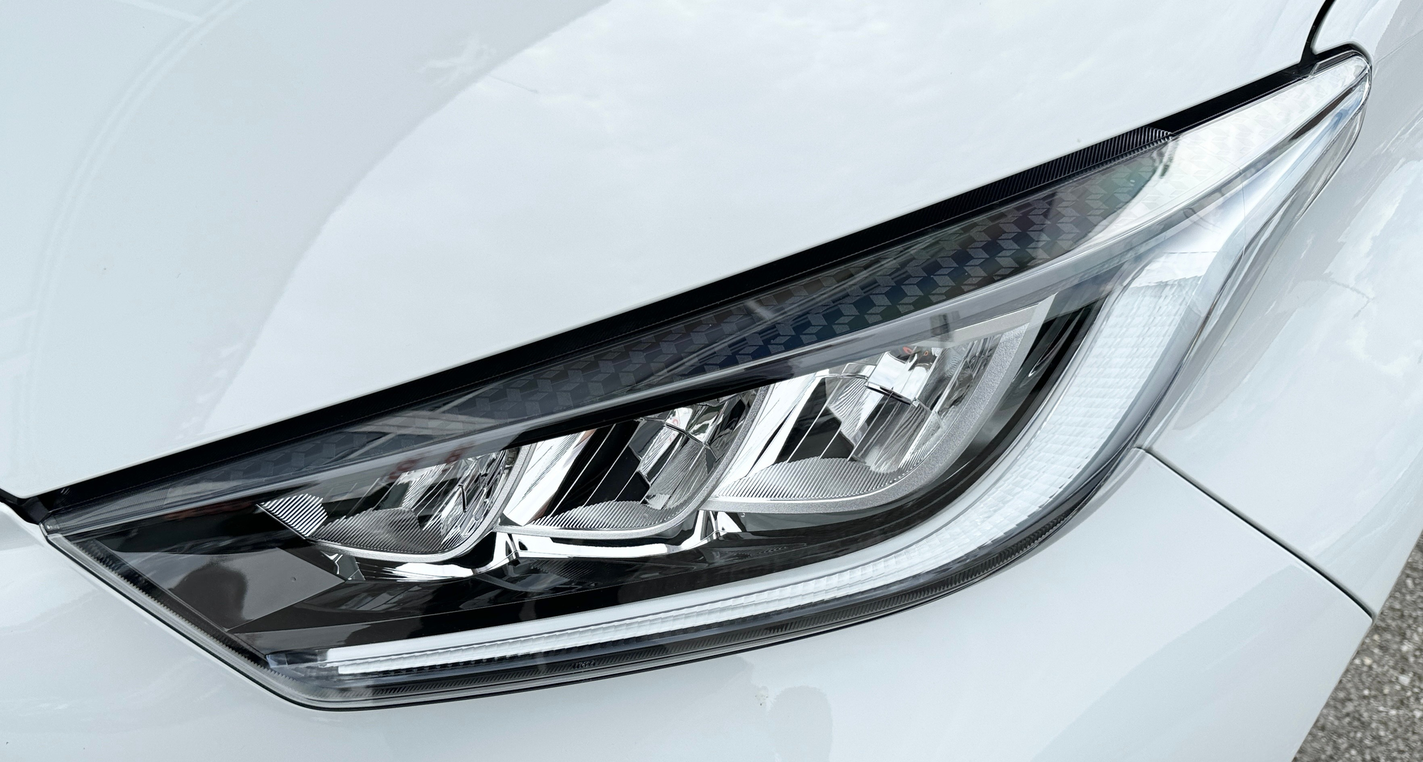 listing desktop thumbnail image 3