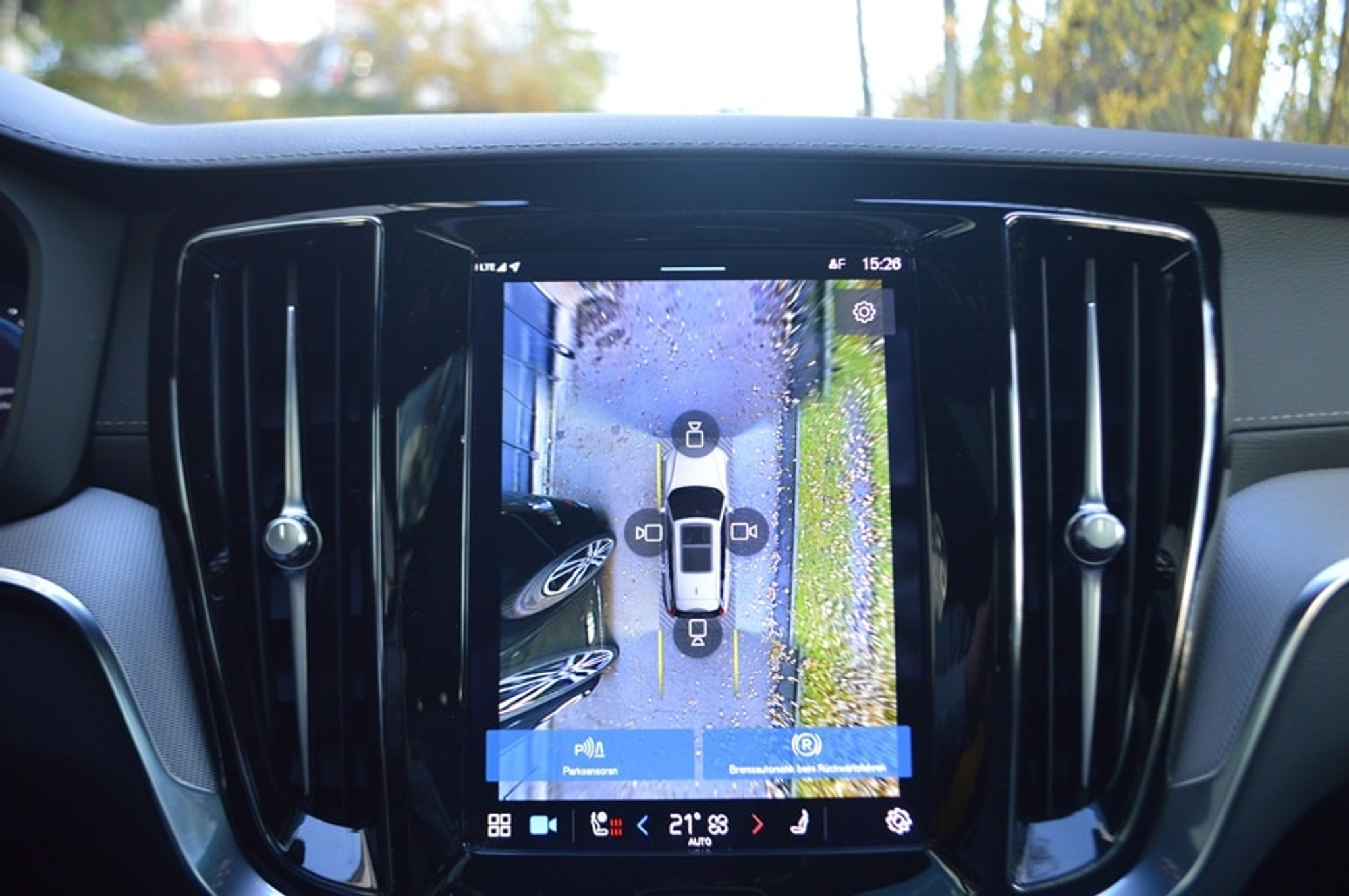 listing desktop thumbnail image 10