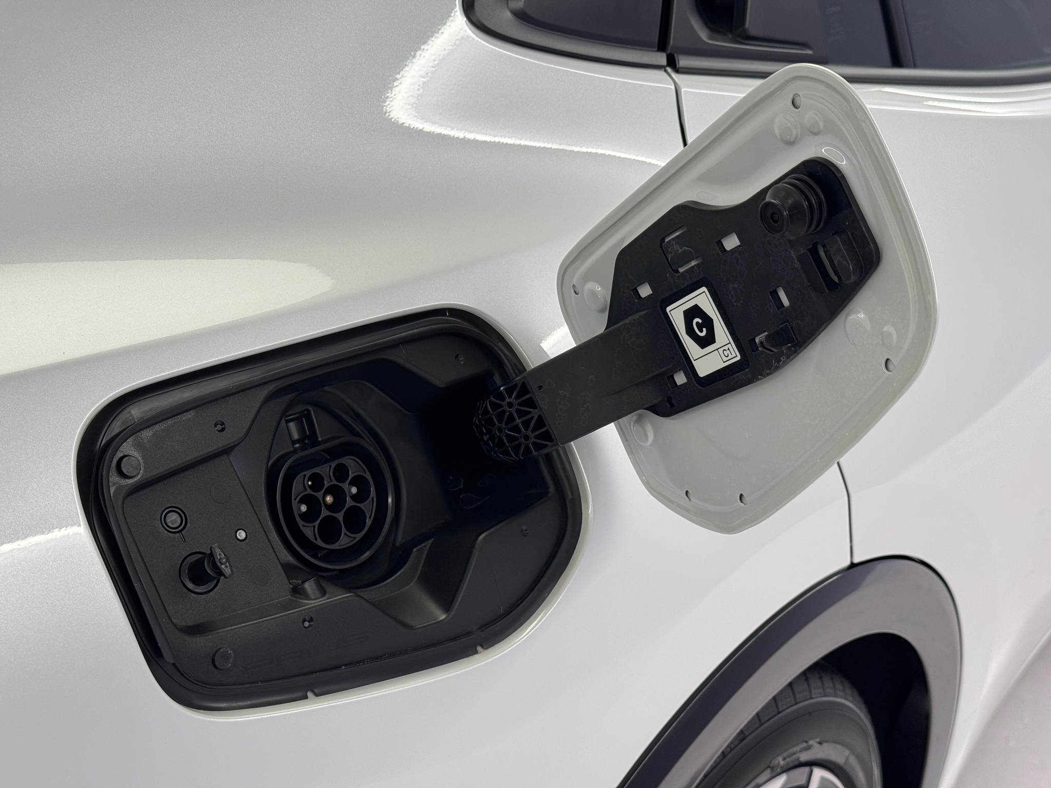 listing desktop thumbnail image 11