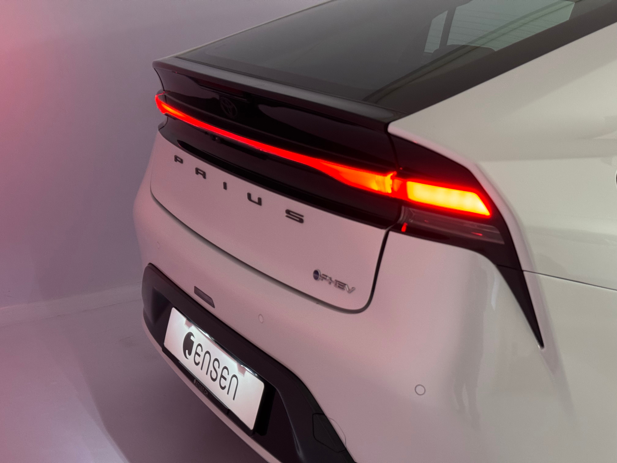 listing desktop thumbnail image 17