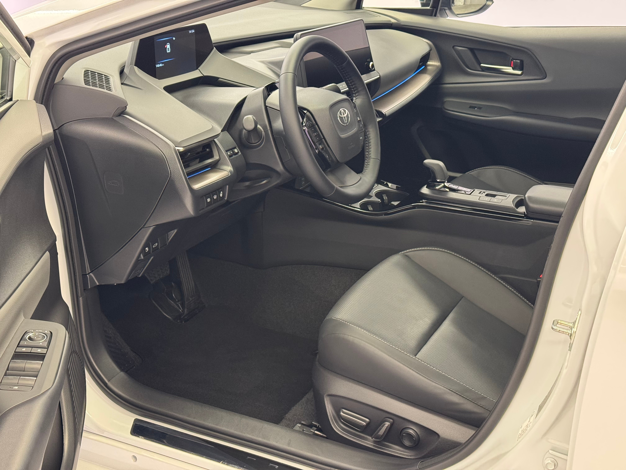 listing desktop thumbnail image 6