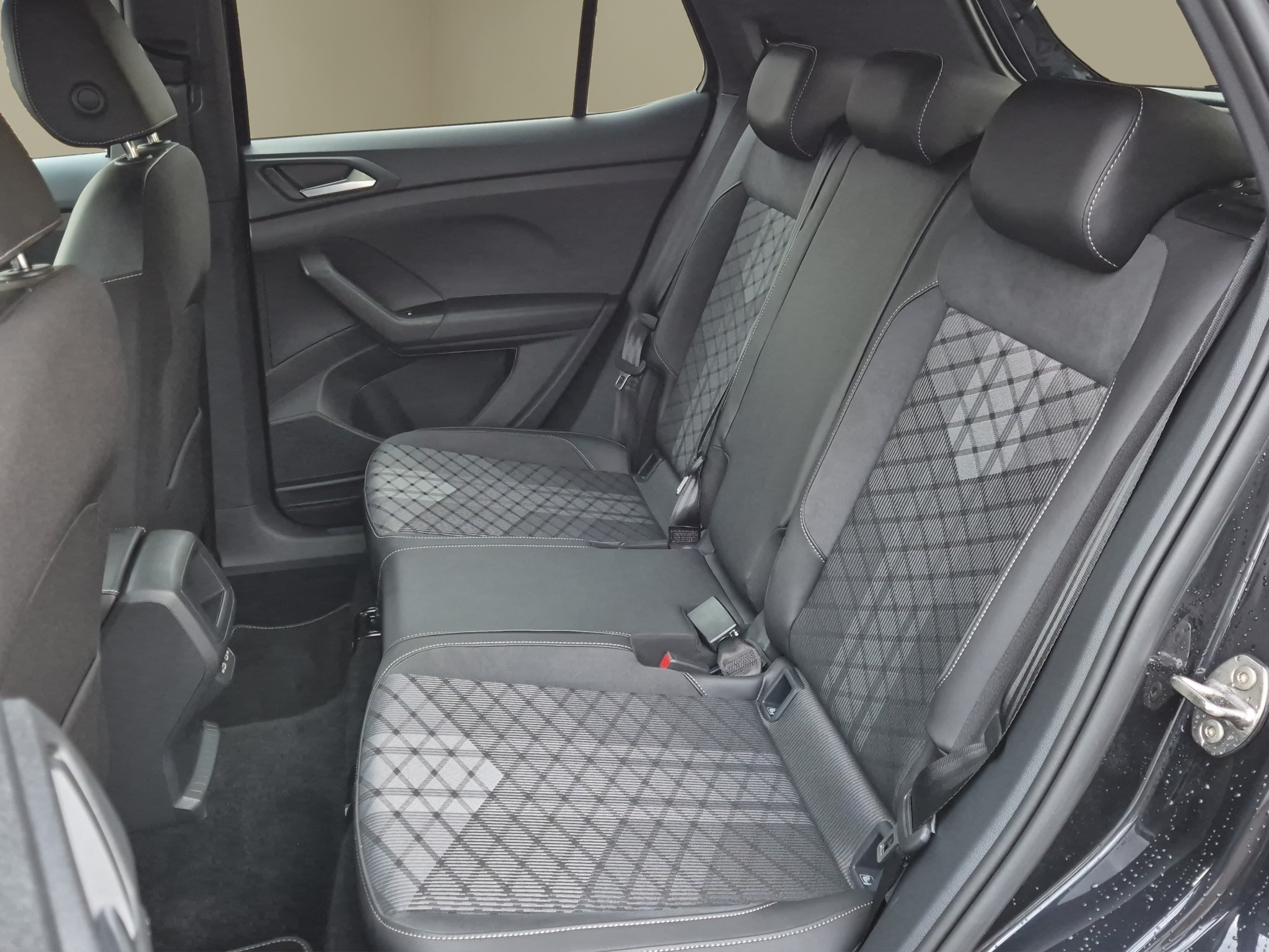 listing desktop thumbnail image 13