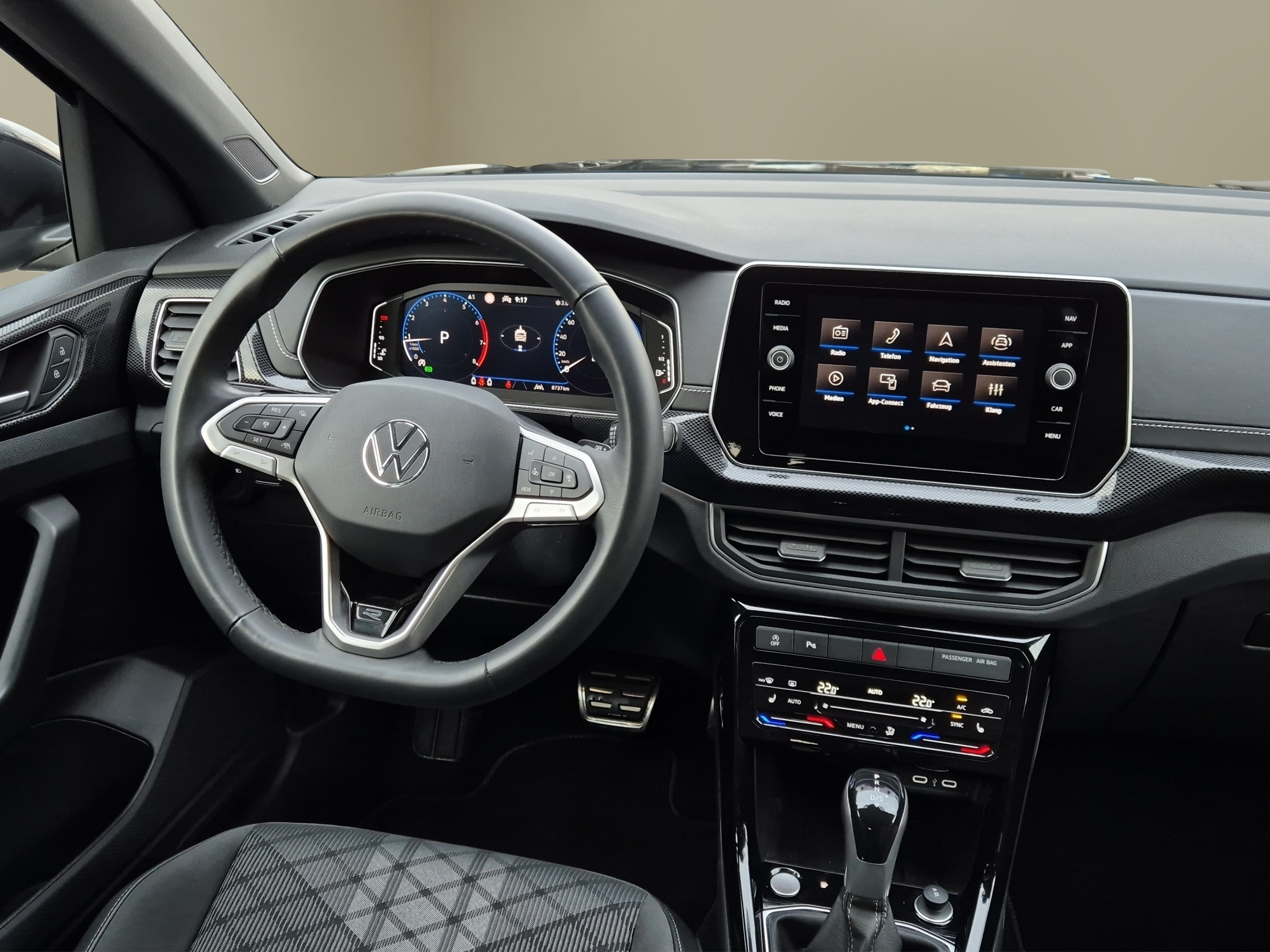 listing desktop thumbnail image 15