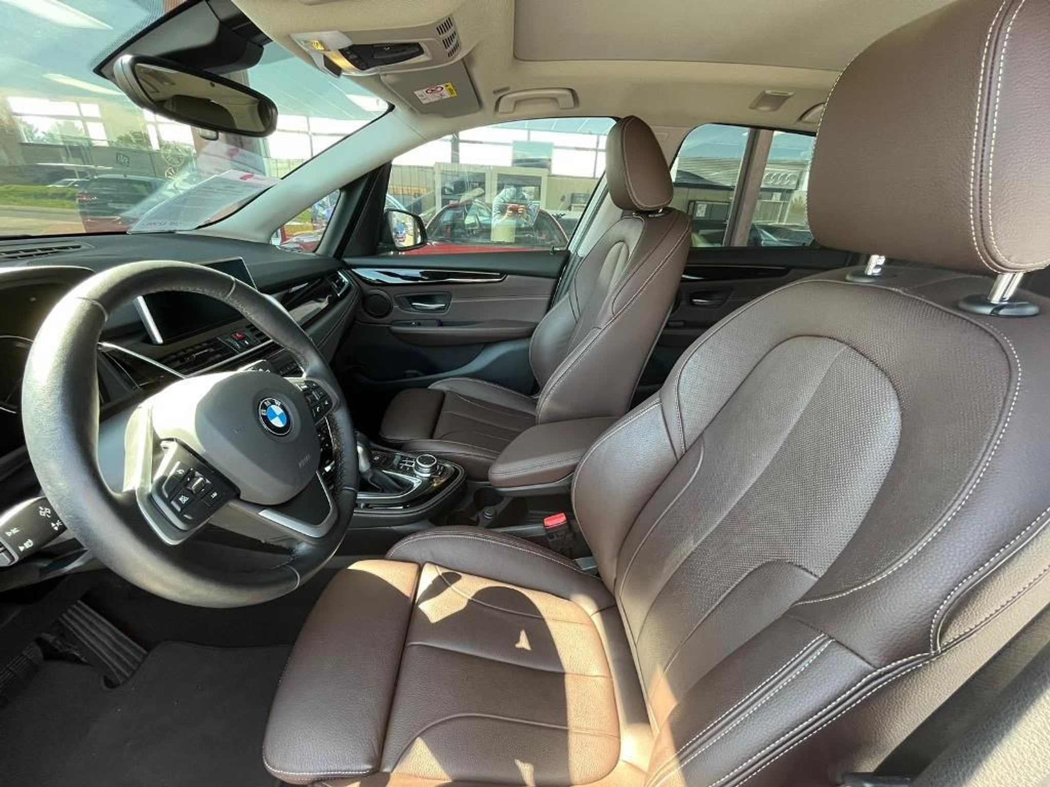 listing desktop thumbnail image 6